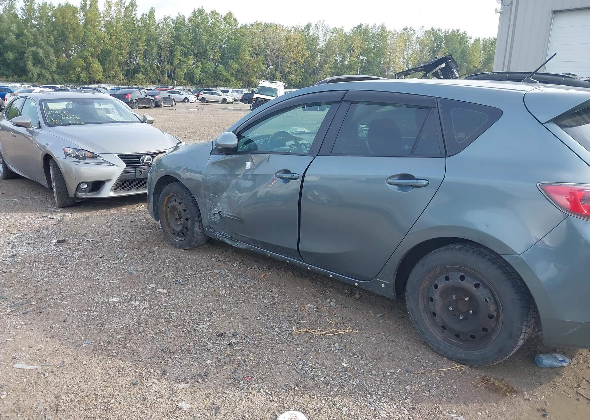 2012 MAZDA 3 I