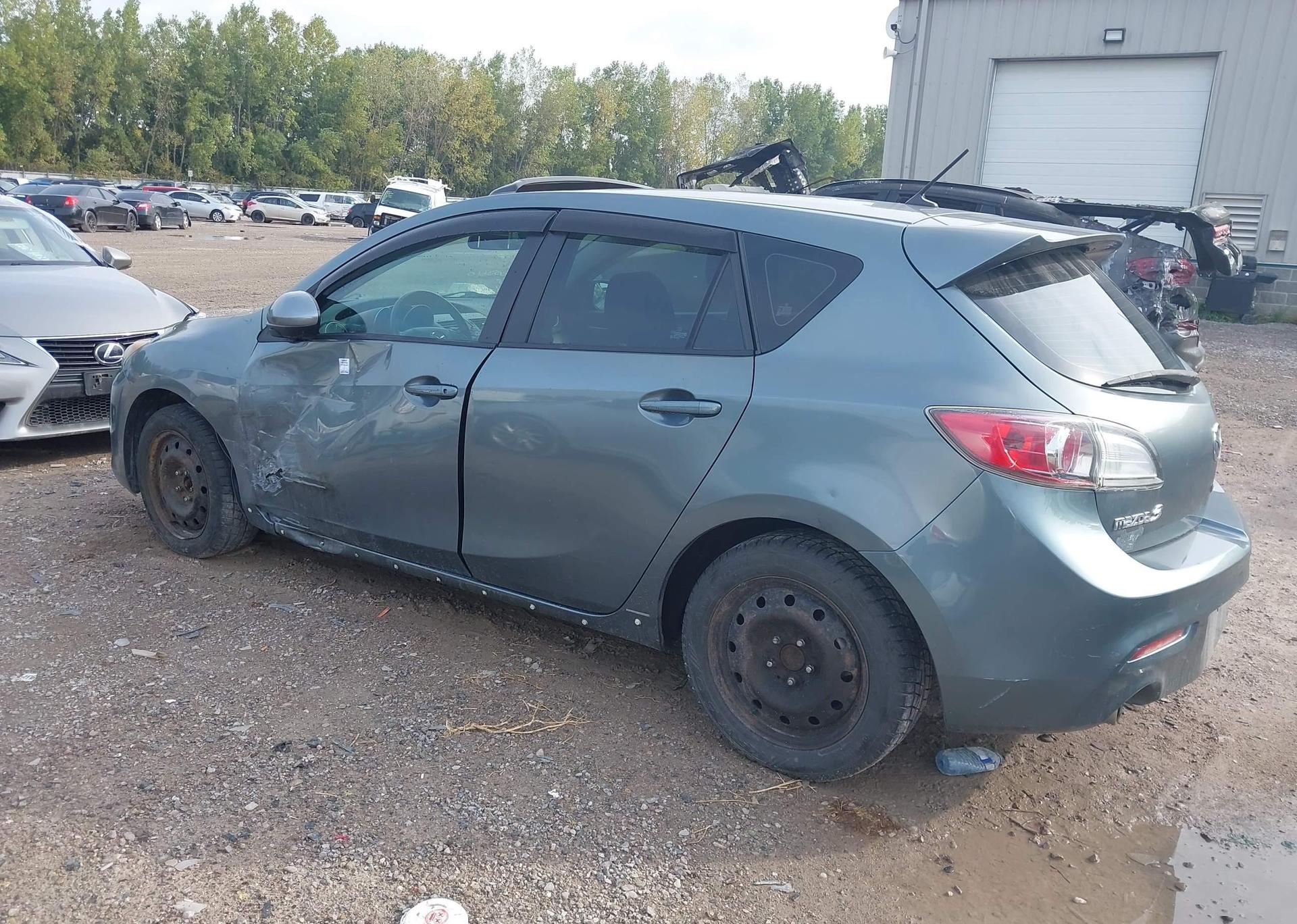 2012 MAZDA 3 I
