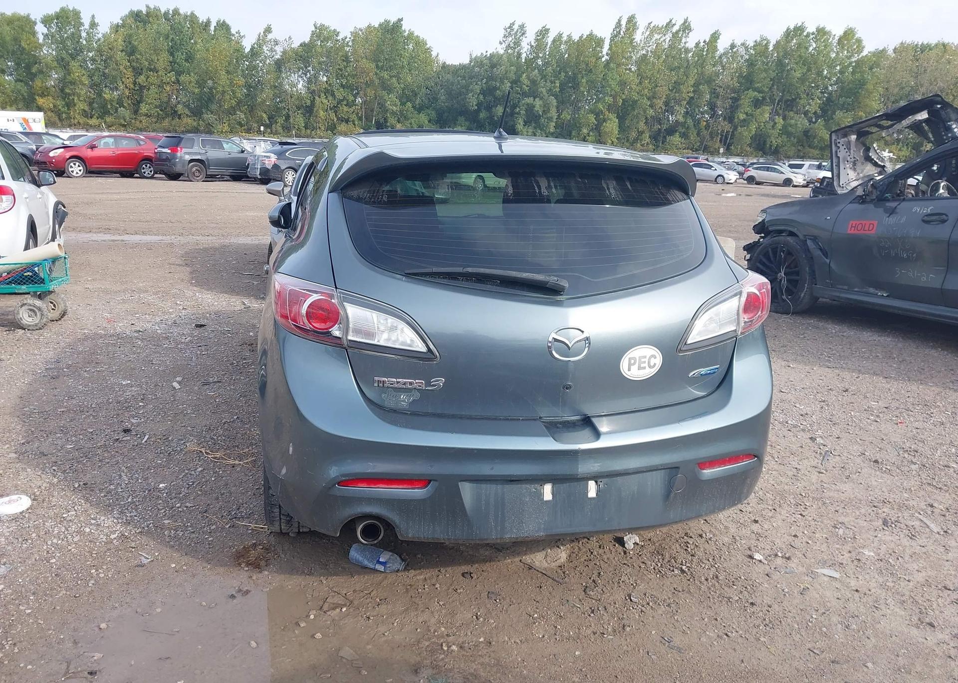 2012 MAZDA 3 I