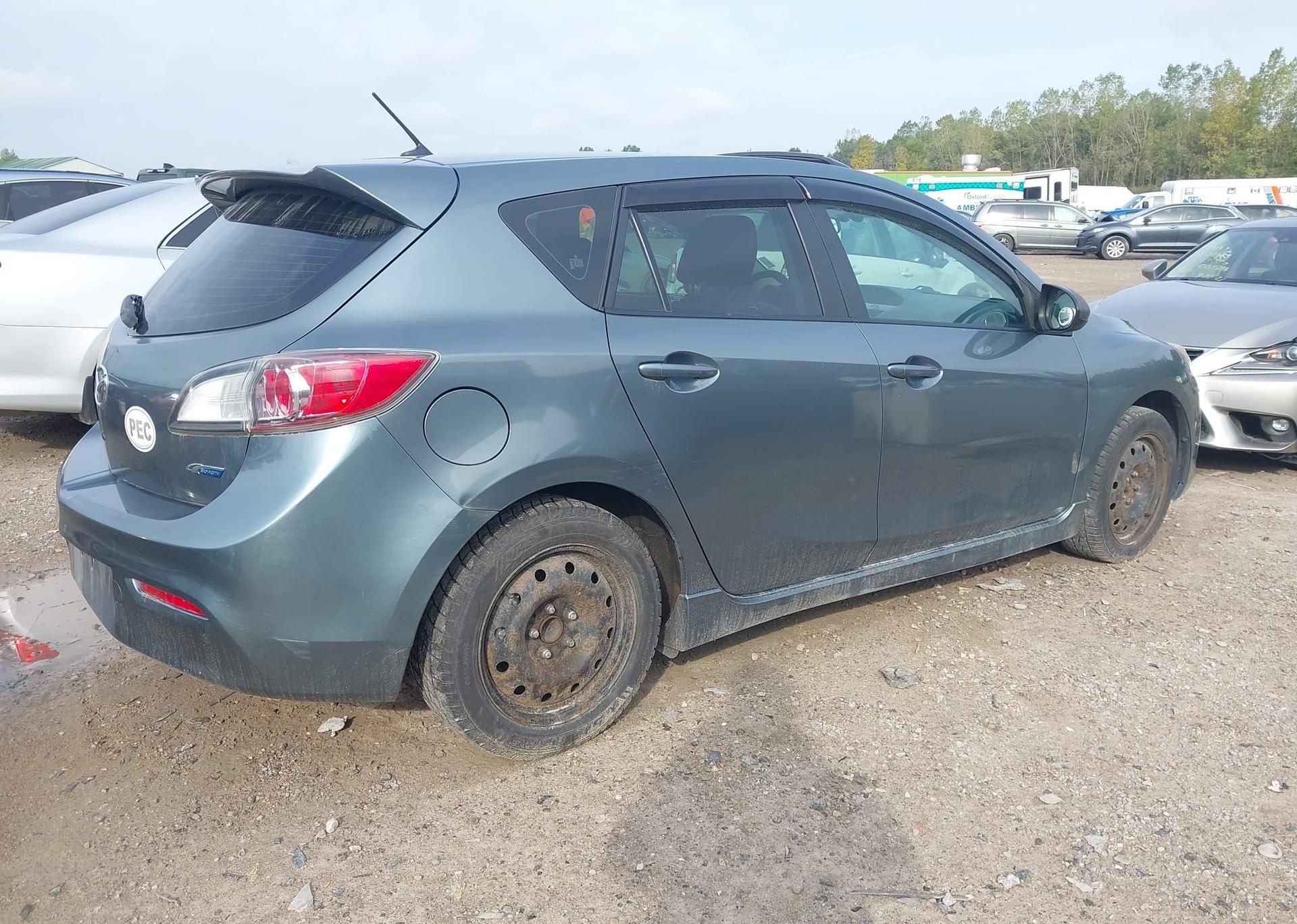 2012 MAZDA 3 I