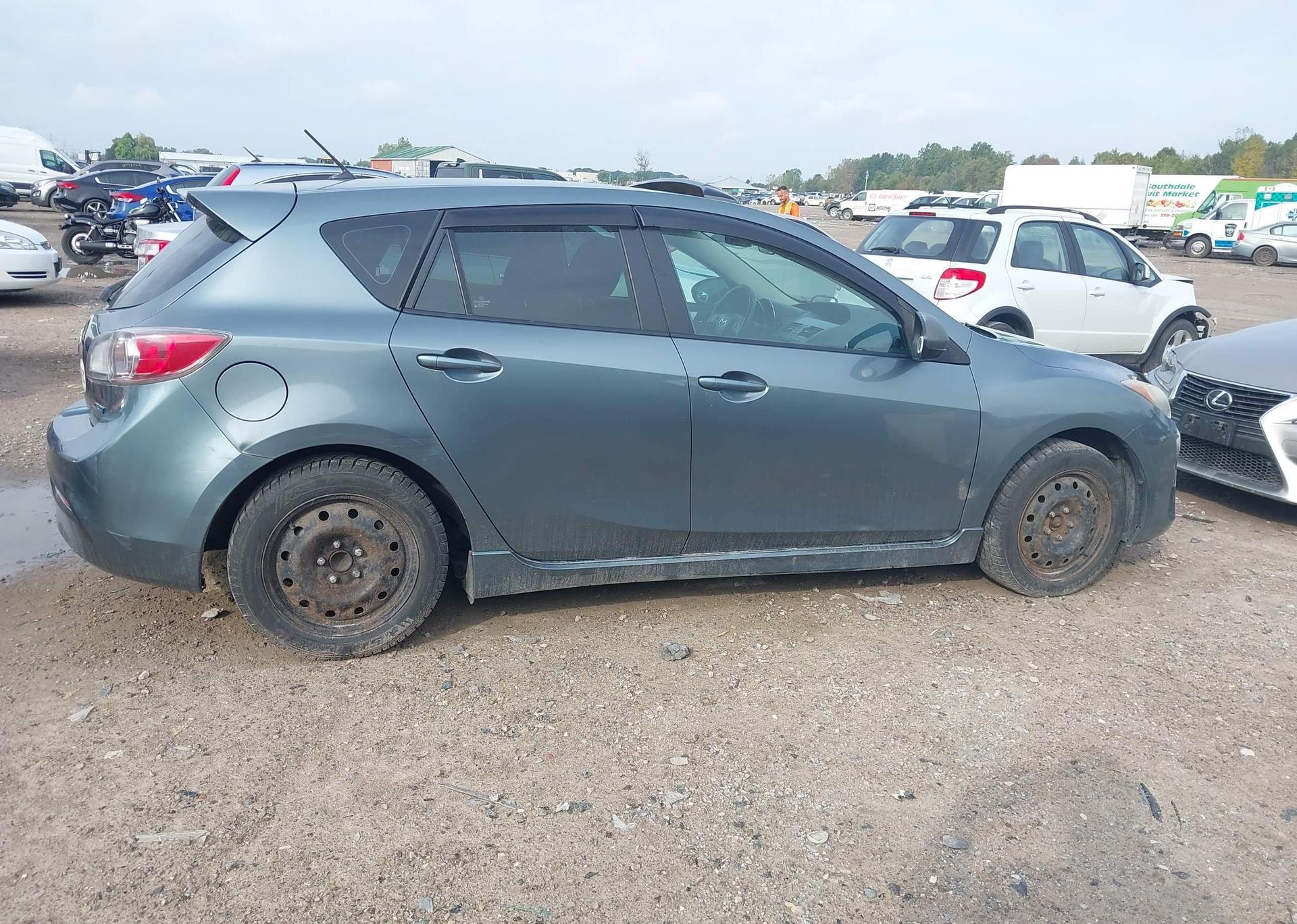 2012 MAZDA 3 I
