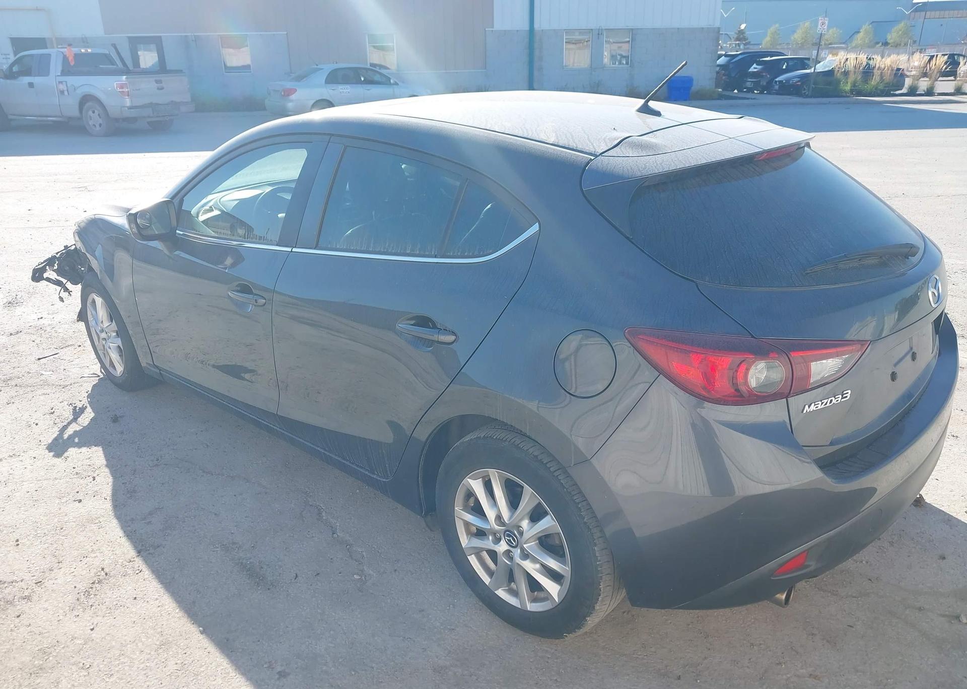 2015 MAZDA MAZDA3