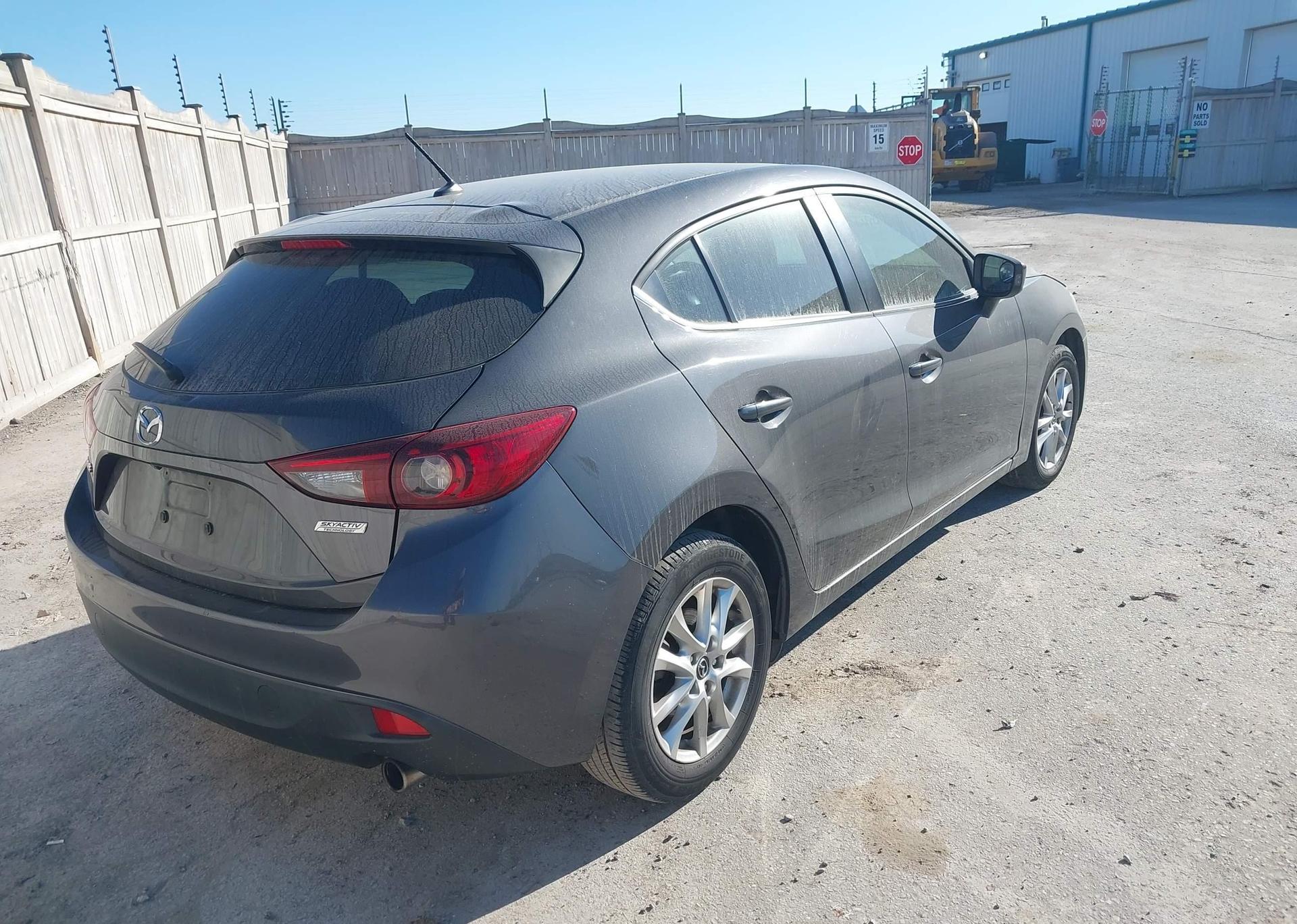 2015 MAZDA MAZDA3