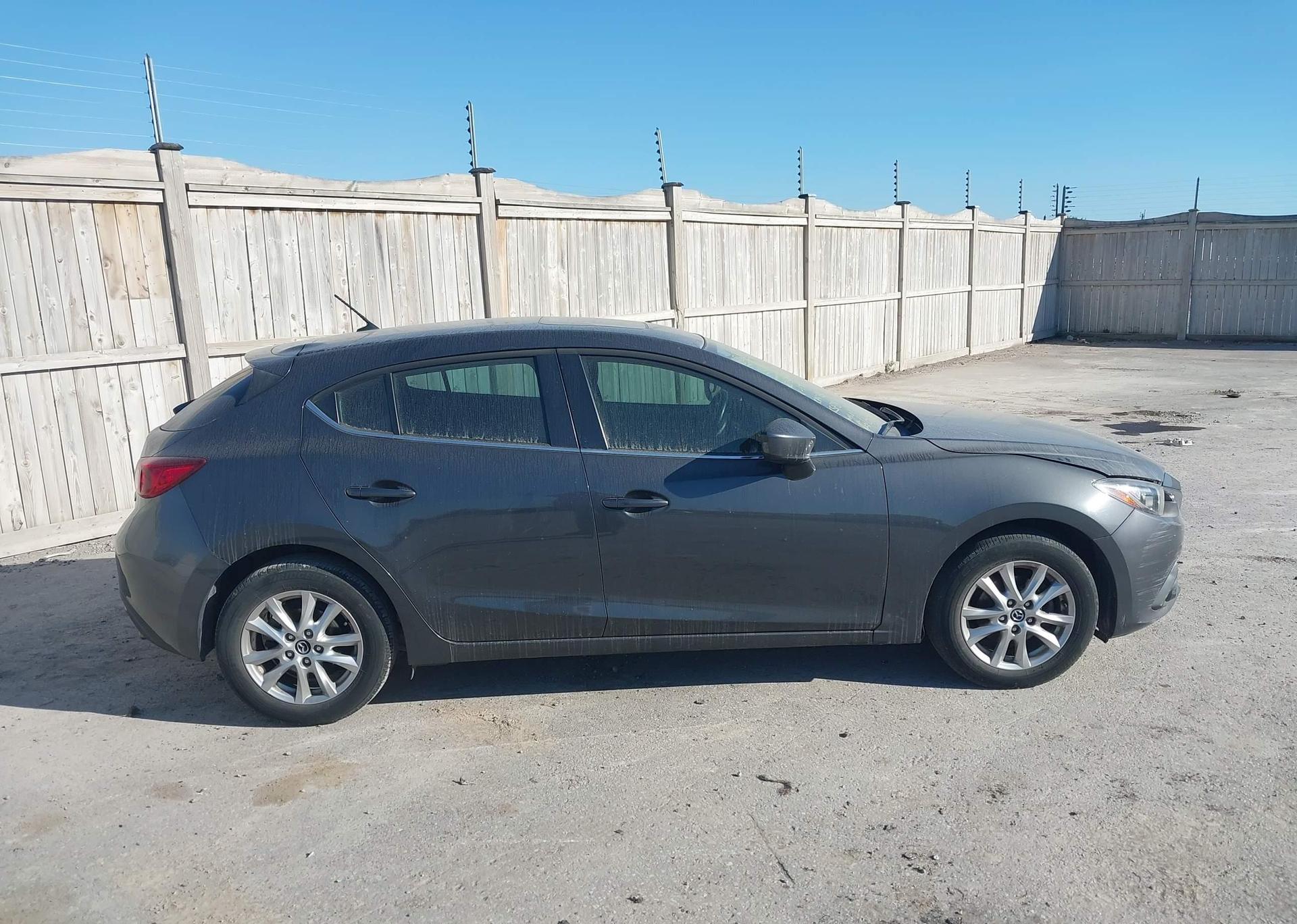 2015 MAZDA MAZDA3