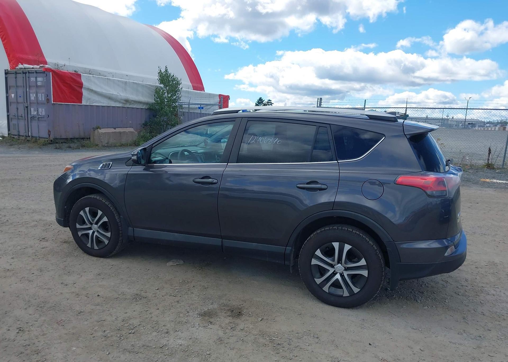 2016 TOYOTA RAV4 LE