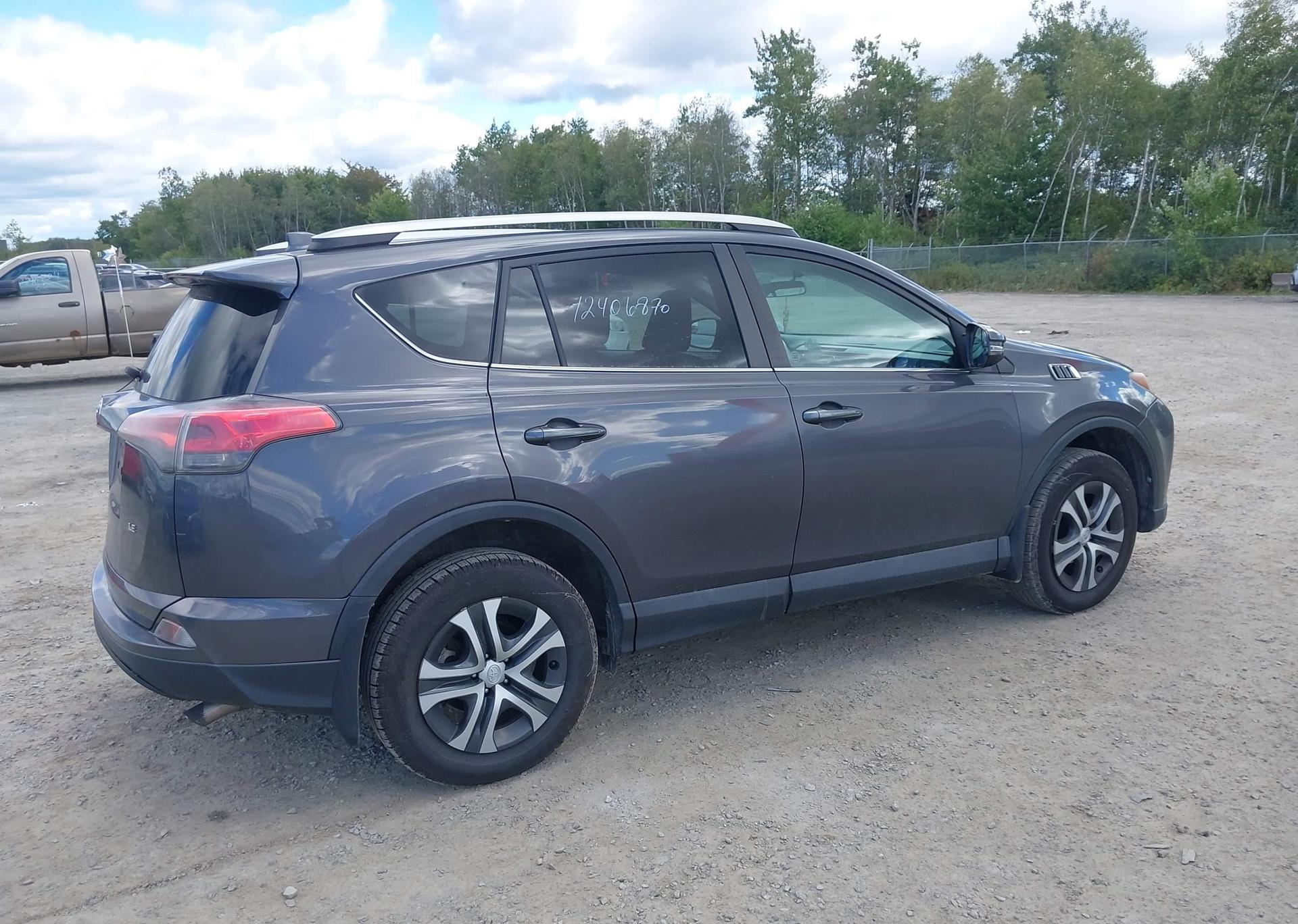 2016 TOYOTA RAV4 LE