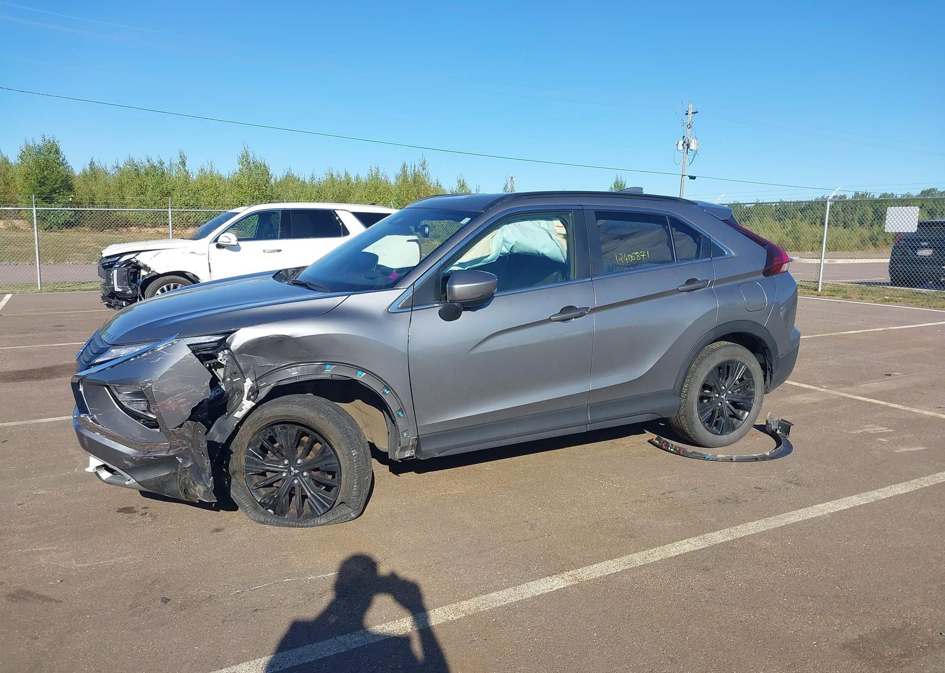 2022 MITSUBISHI ECLIPSE CROSS LE