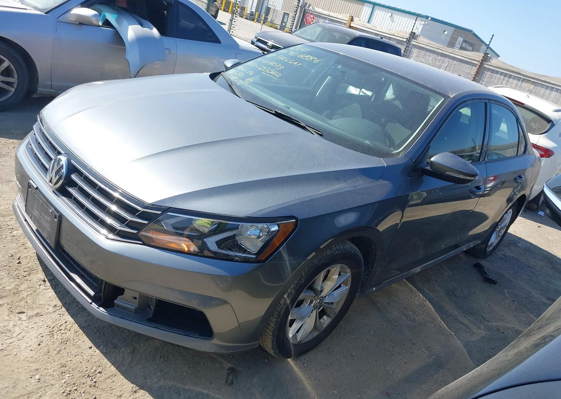 2018 VOLKSWAGEN PASSAT