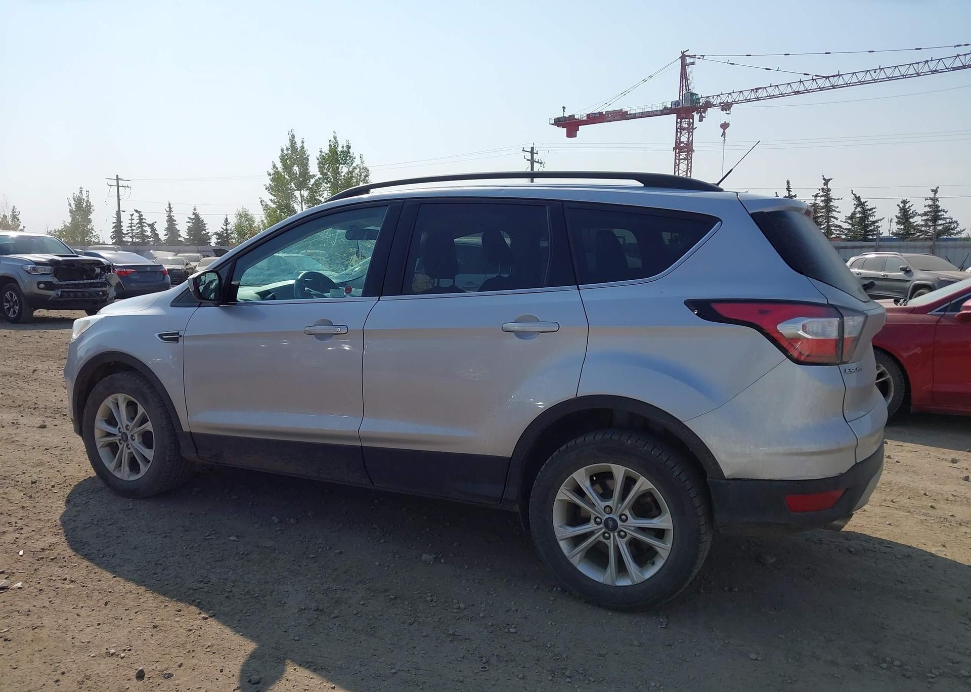 2018 FORD ESCAPE SE