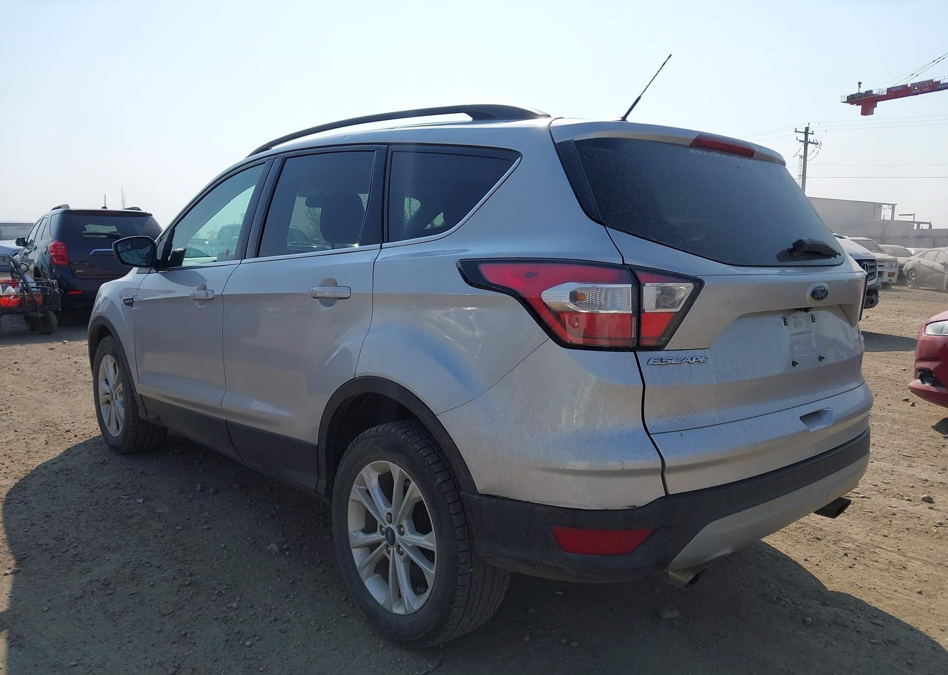 2018 FORD ESCAPE SE