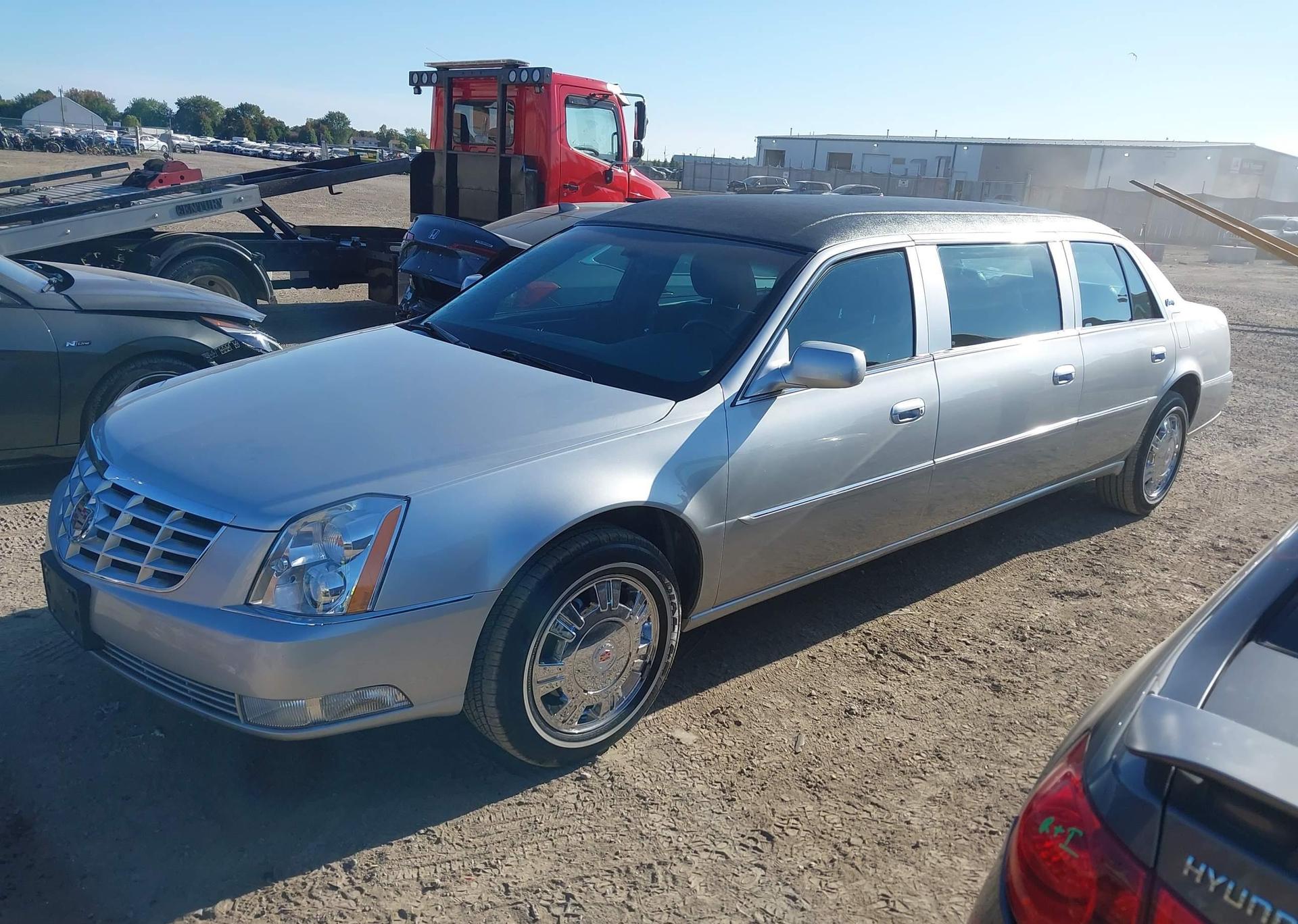 2010 CADILLAC DTS LIMOUSINE