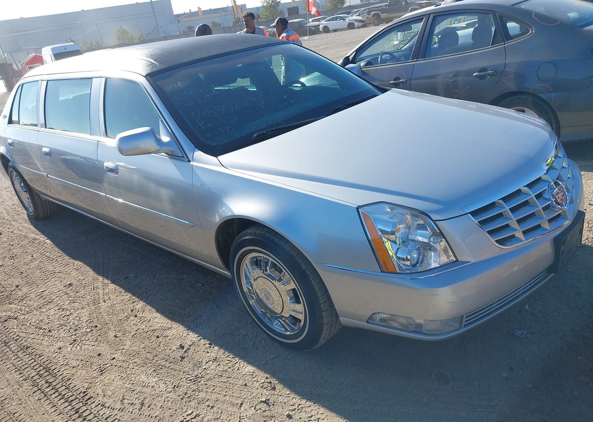 2010 CADILLAC DTS LIMOUSINE