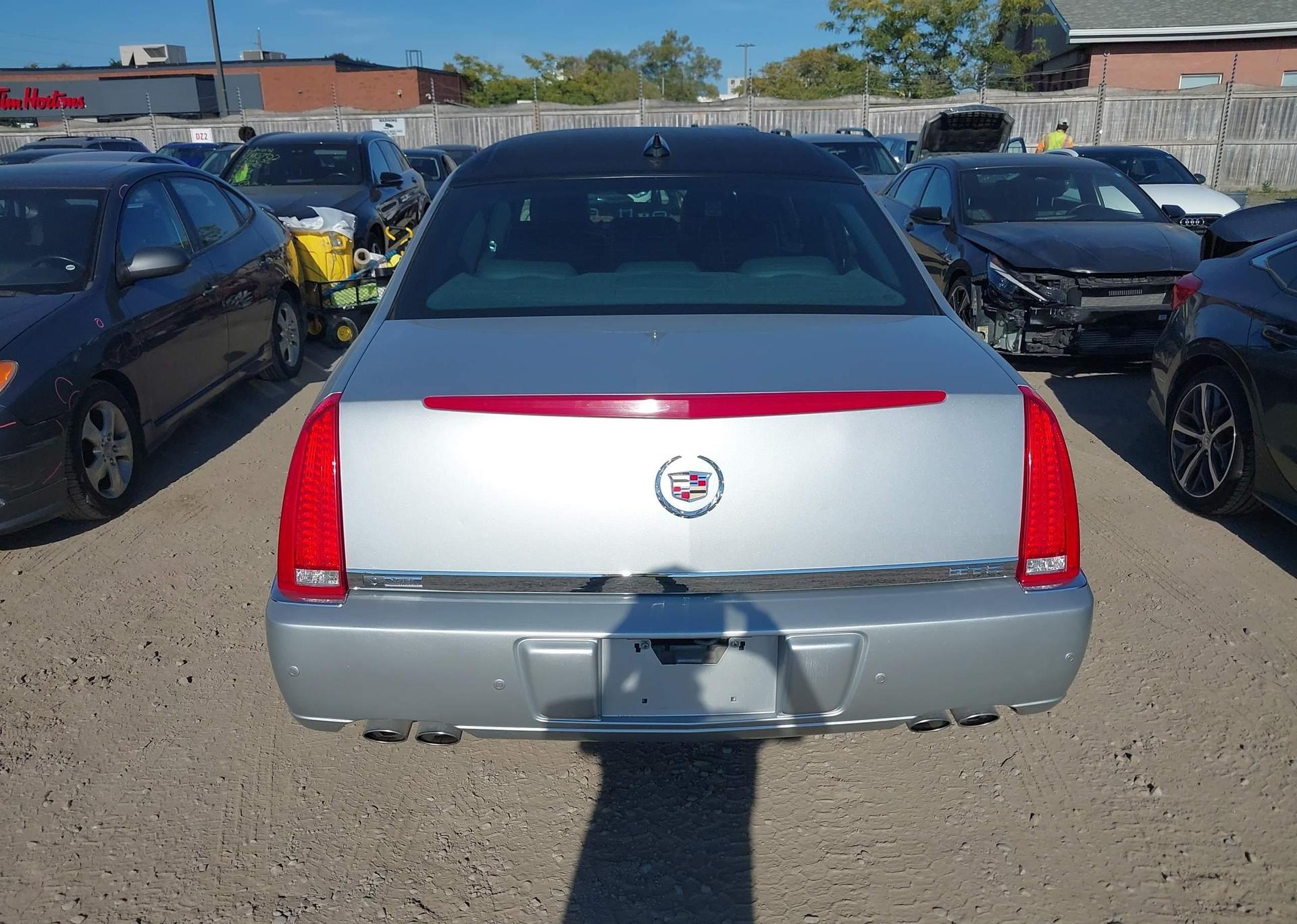 2010 CADILLAC DTS LIMOUSINE