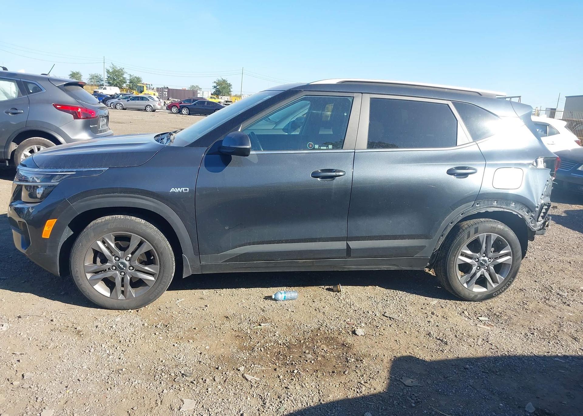 2022 KIA SELTOS EX