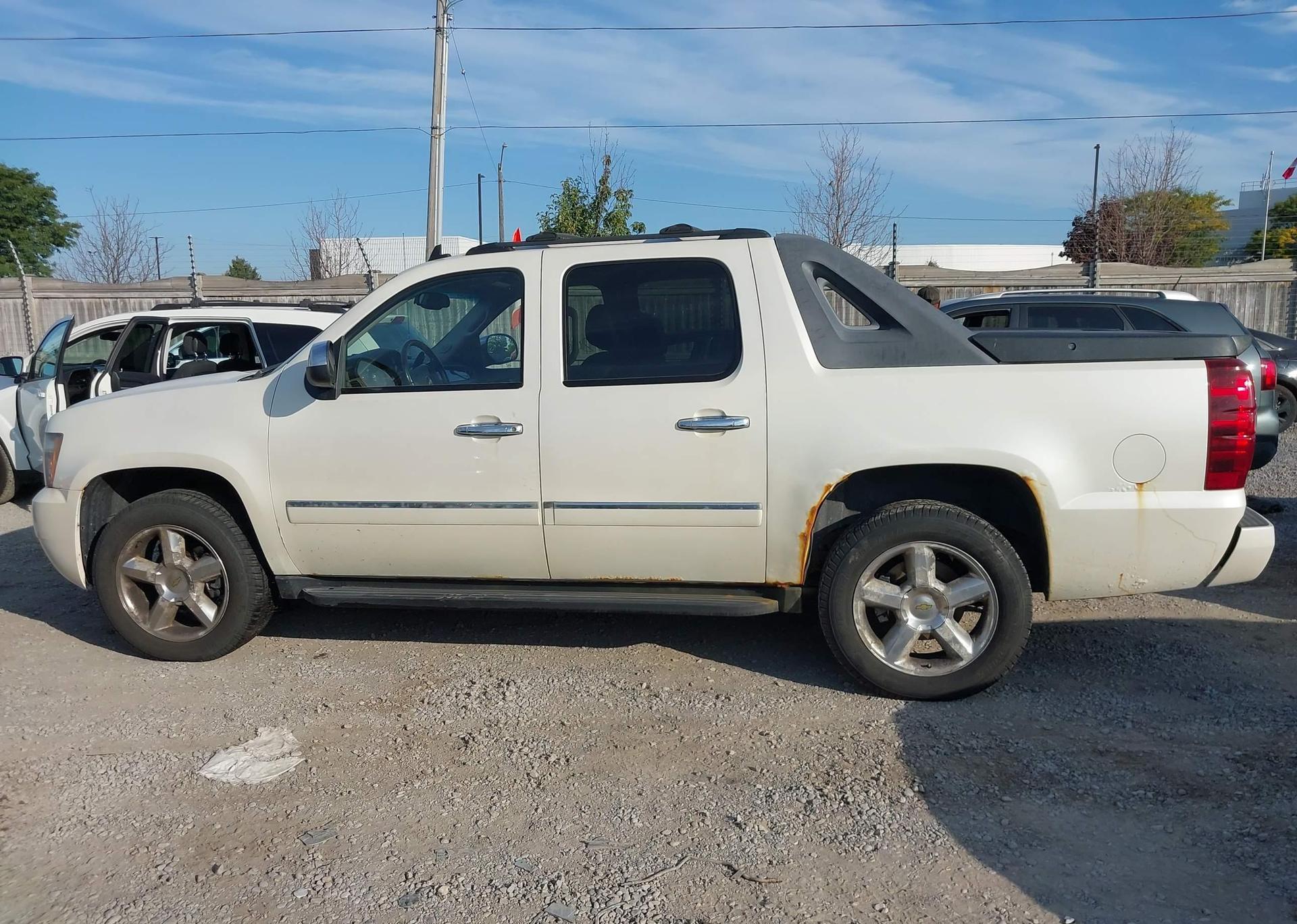 2010 CHEVROLET AVALANCHE LTZ