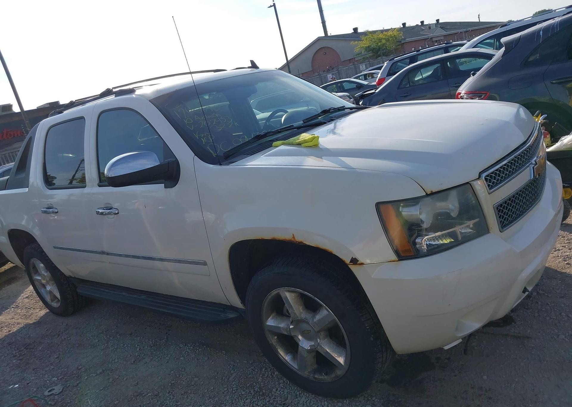 2010 CHEVROLET AVALANCHE LTZ