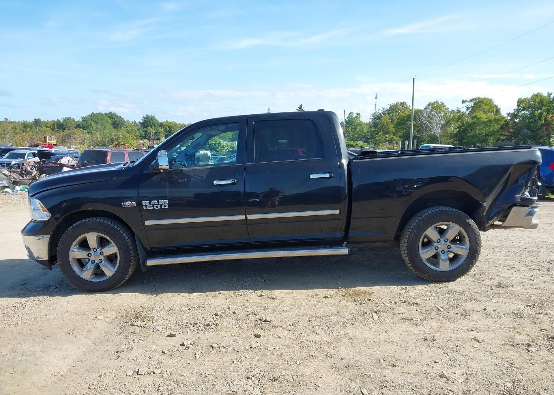 2015 RAM 1500 SLT