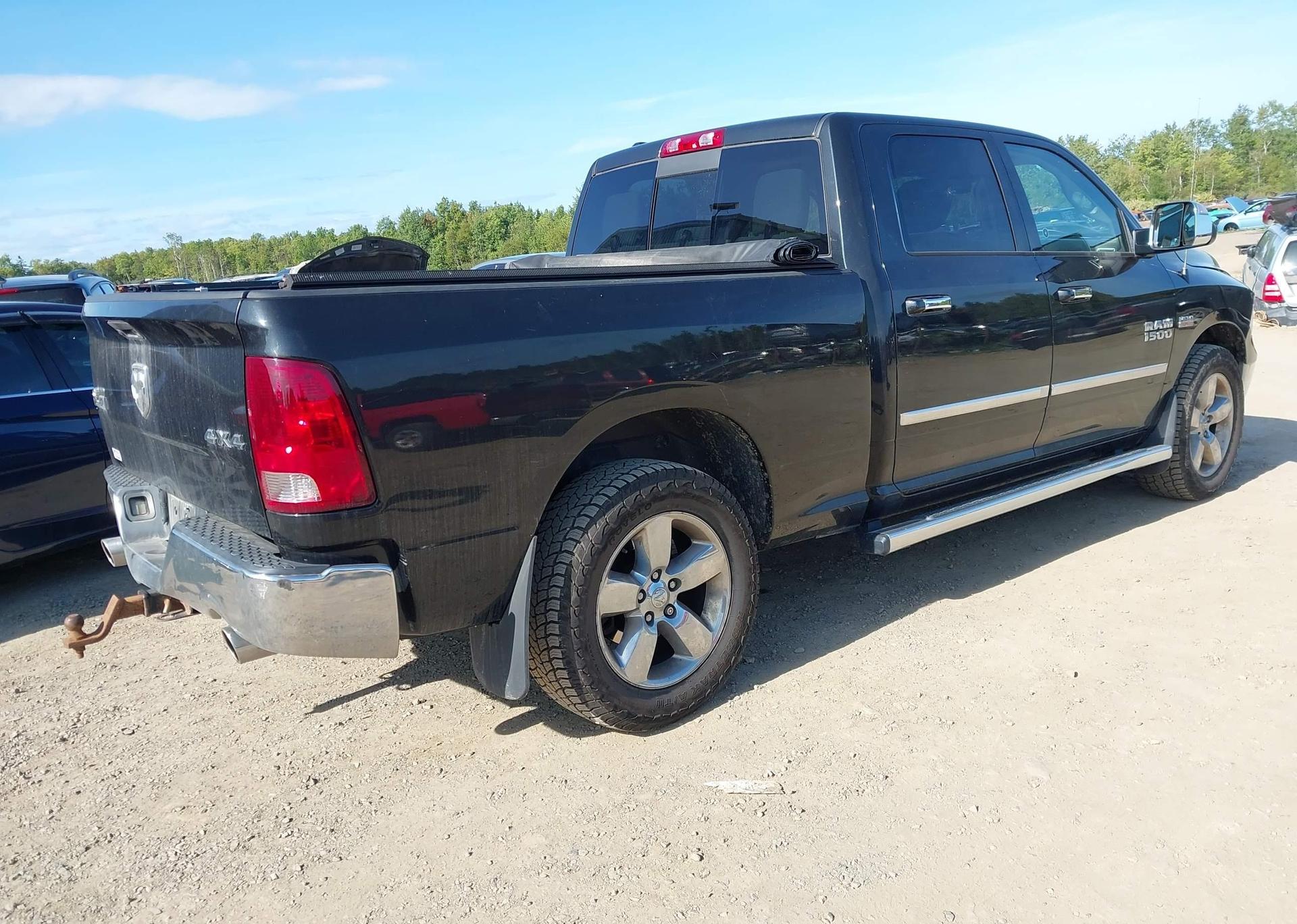 2015 RAM 1500 SLT