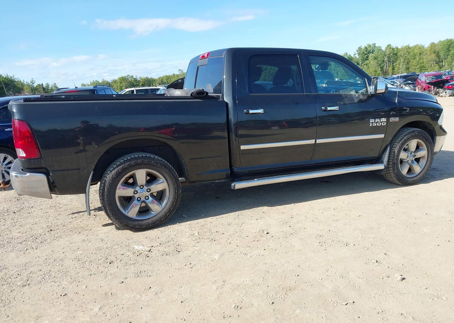 2015 RAM 1500 SLT