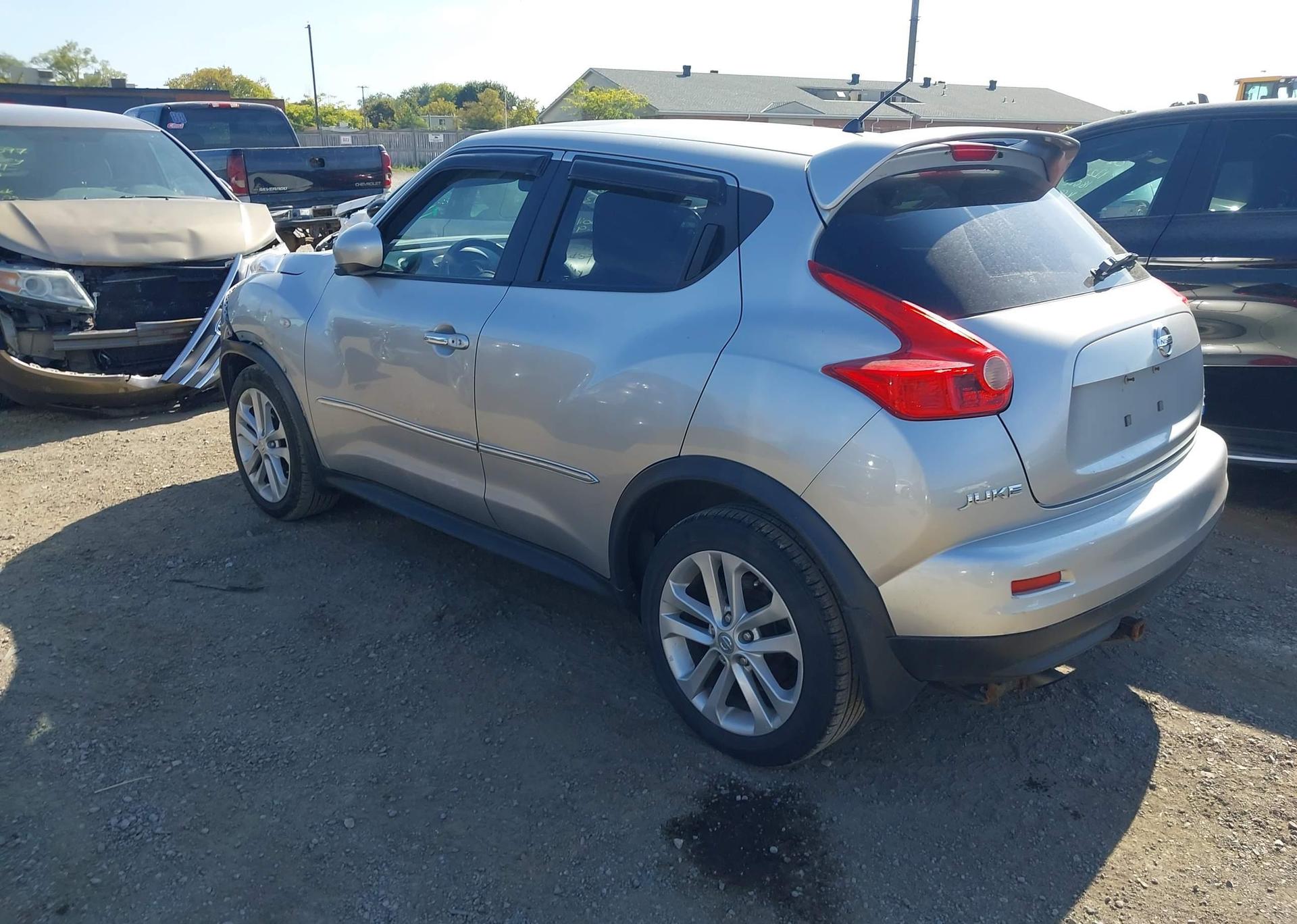 2011 NISSAN JUKE SV