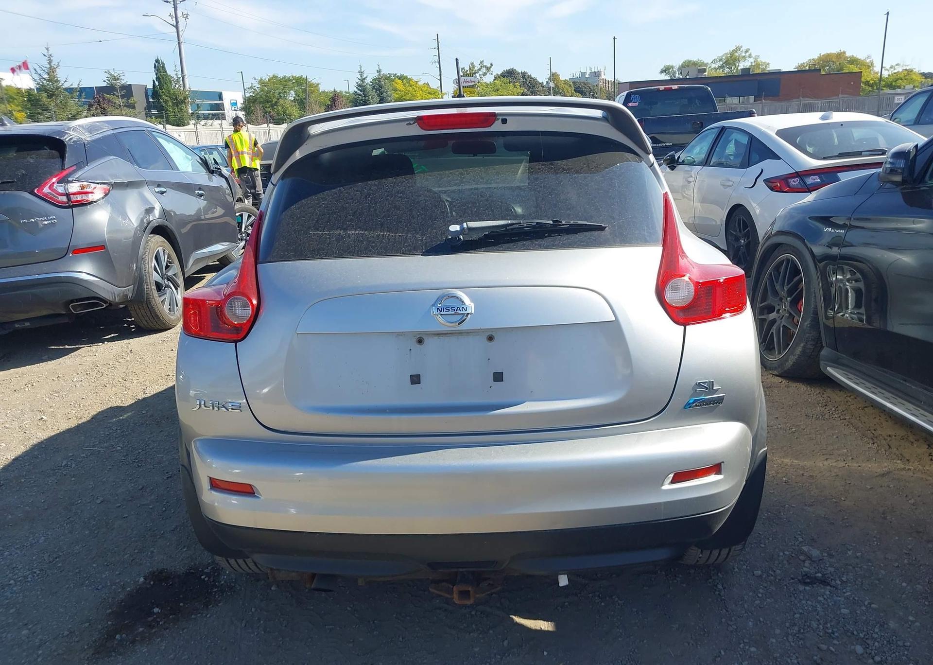 2011 NISSAN JUKE SV