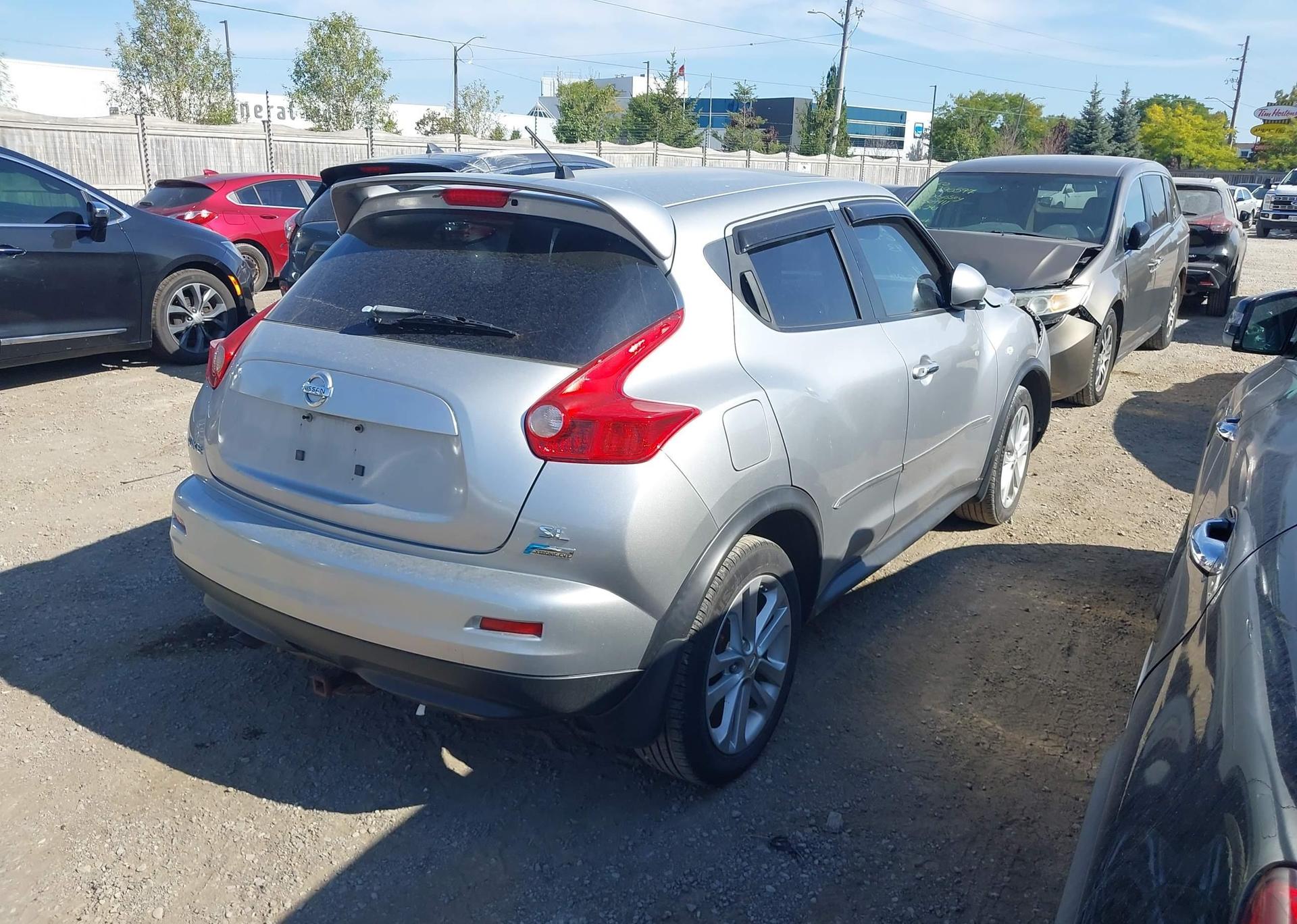 2011 NISSAN JUKE SV