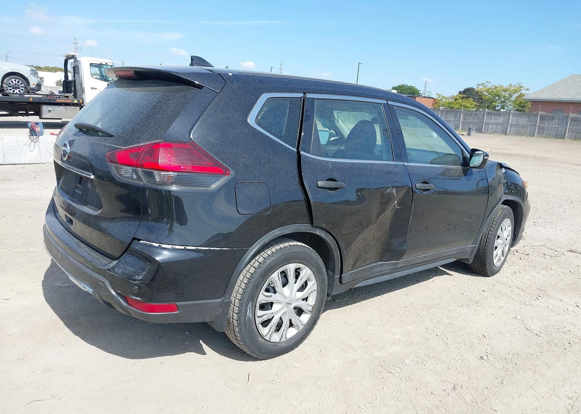 2017 NISSAN ROGUE S