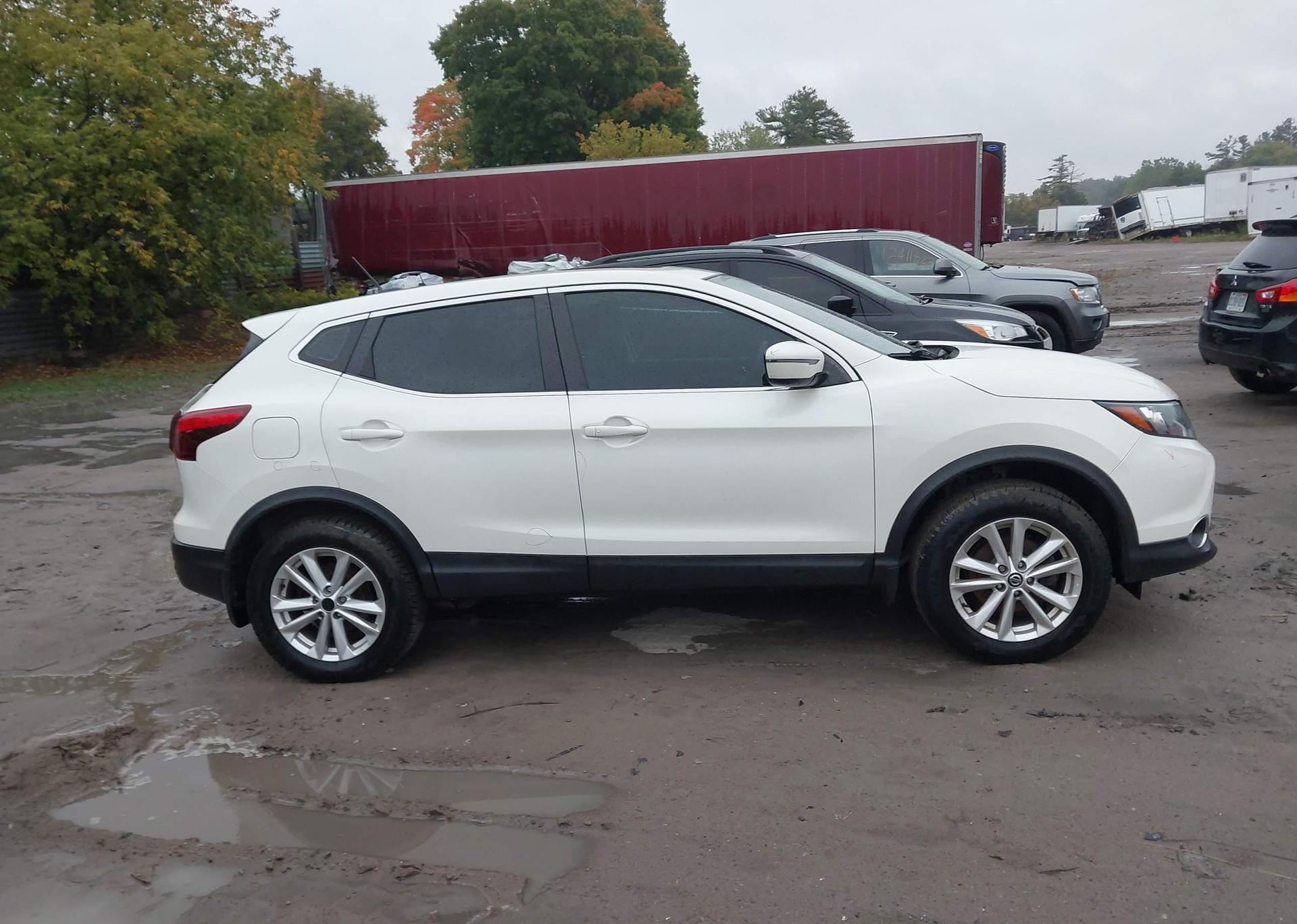 2019 NISSAN QASHQAI S