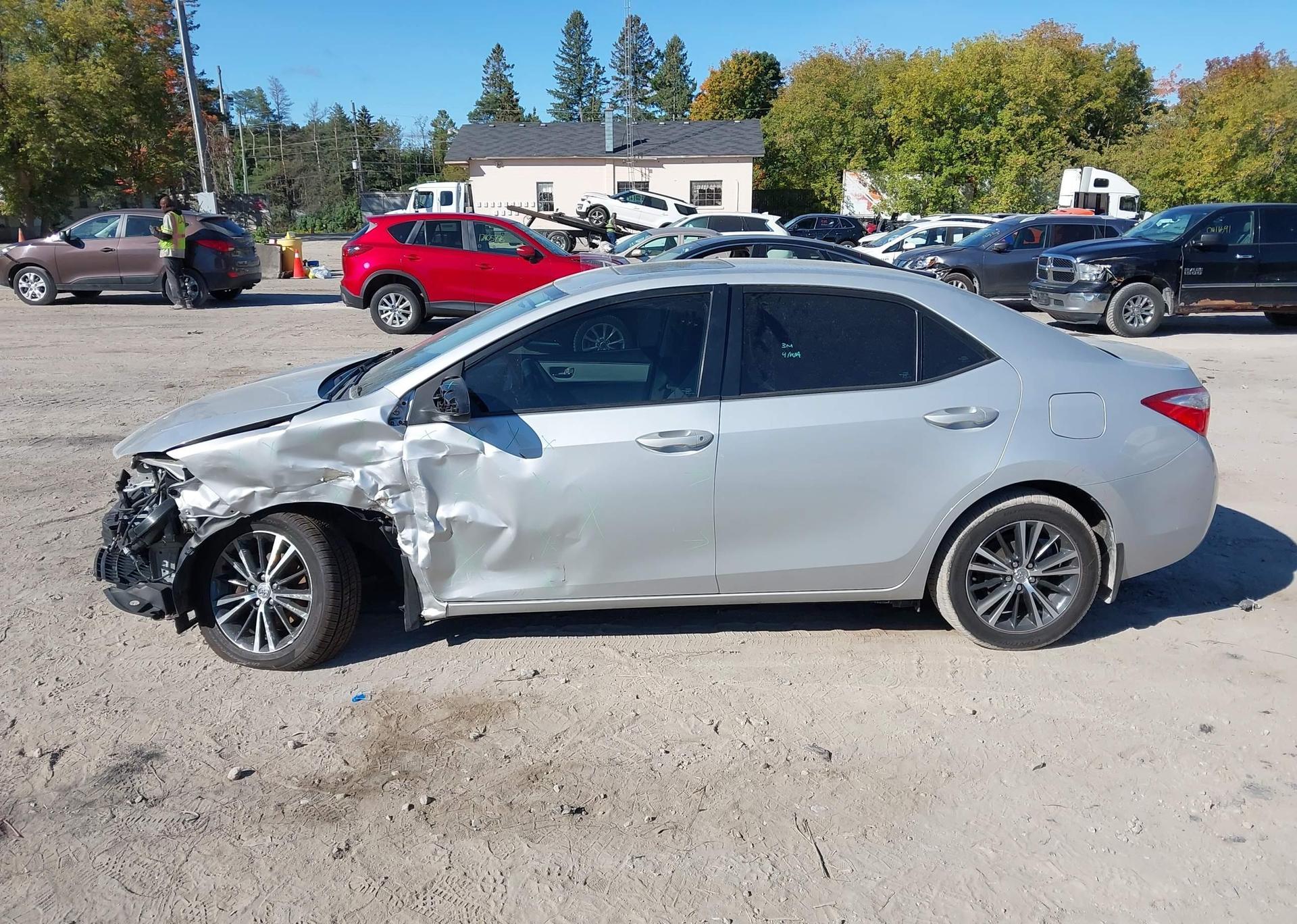 2016 TOYOTA COROLLA