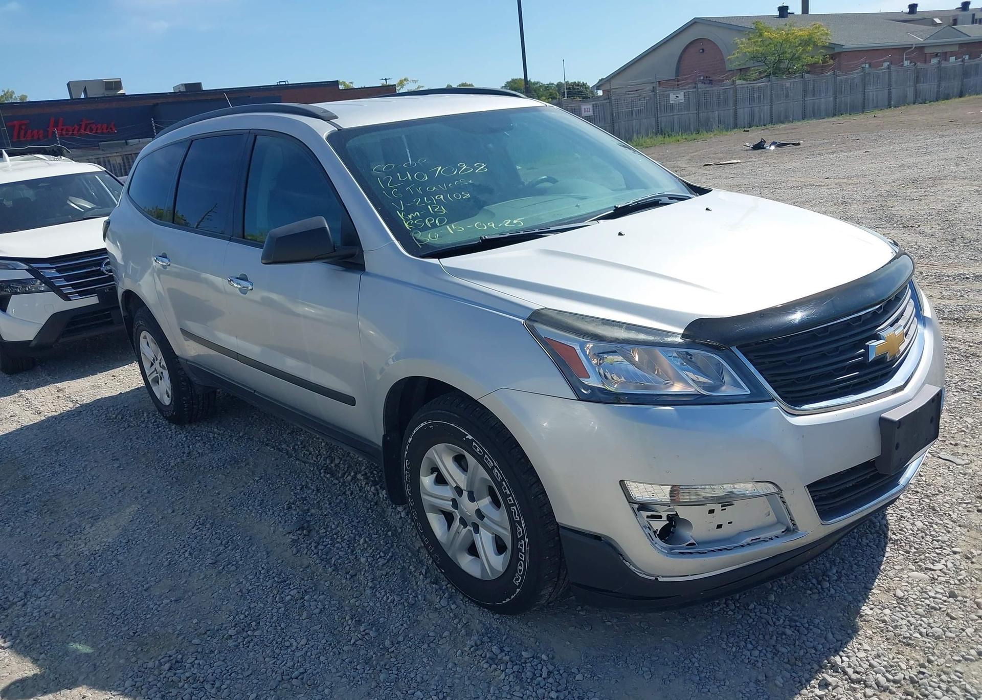 2016 CHEVROLET TRAVERSE LS