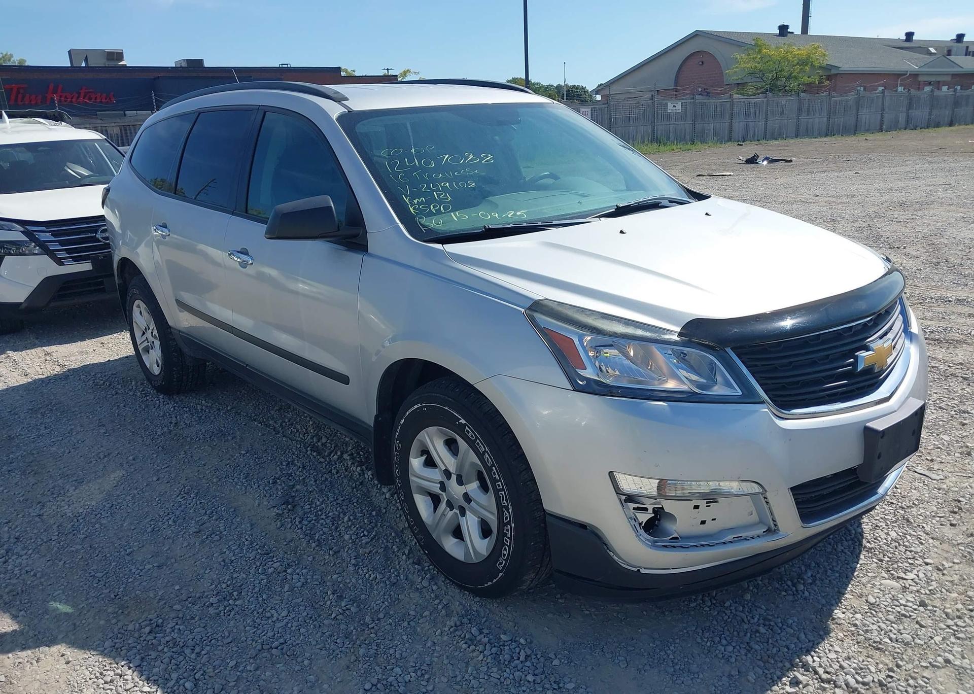 2016 CHEVROLET TRAVERSE LS