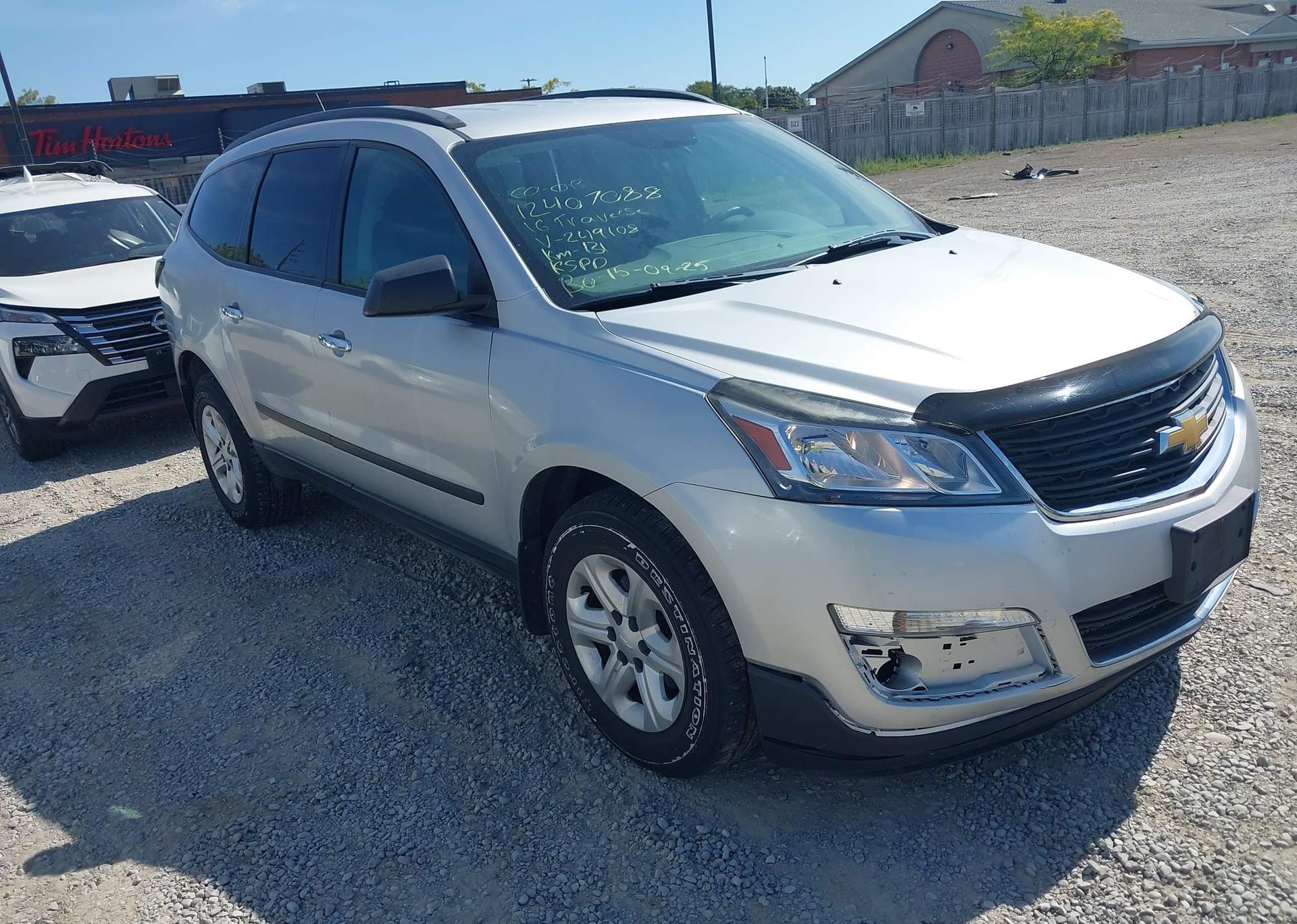 2016 CHEVROLET TRAVERSE LS