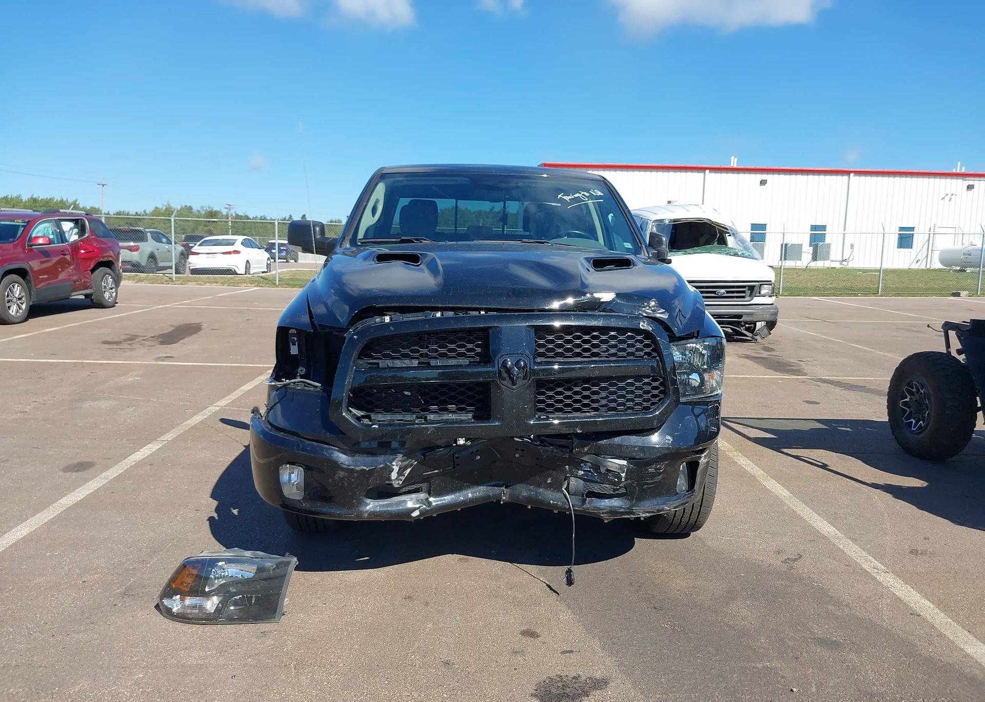 2019 RAM 1500 CLASSIC SLT