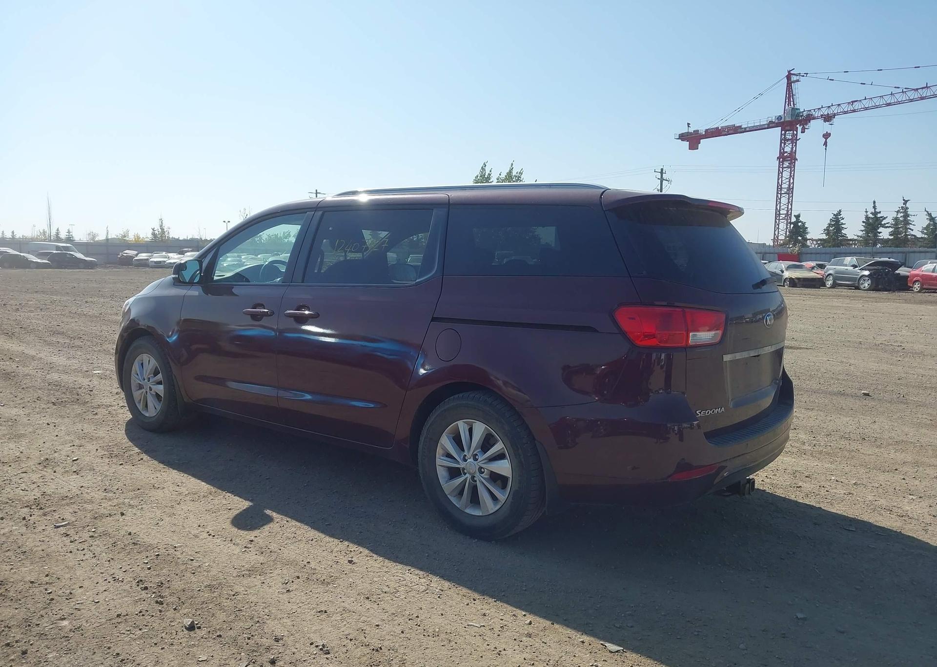 2017 KIA SEDONA LX