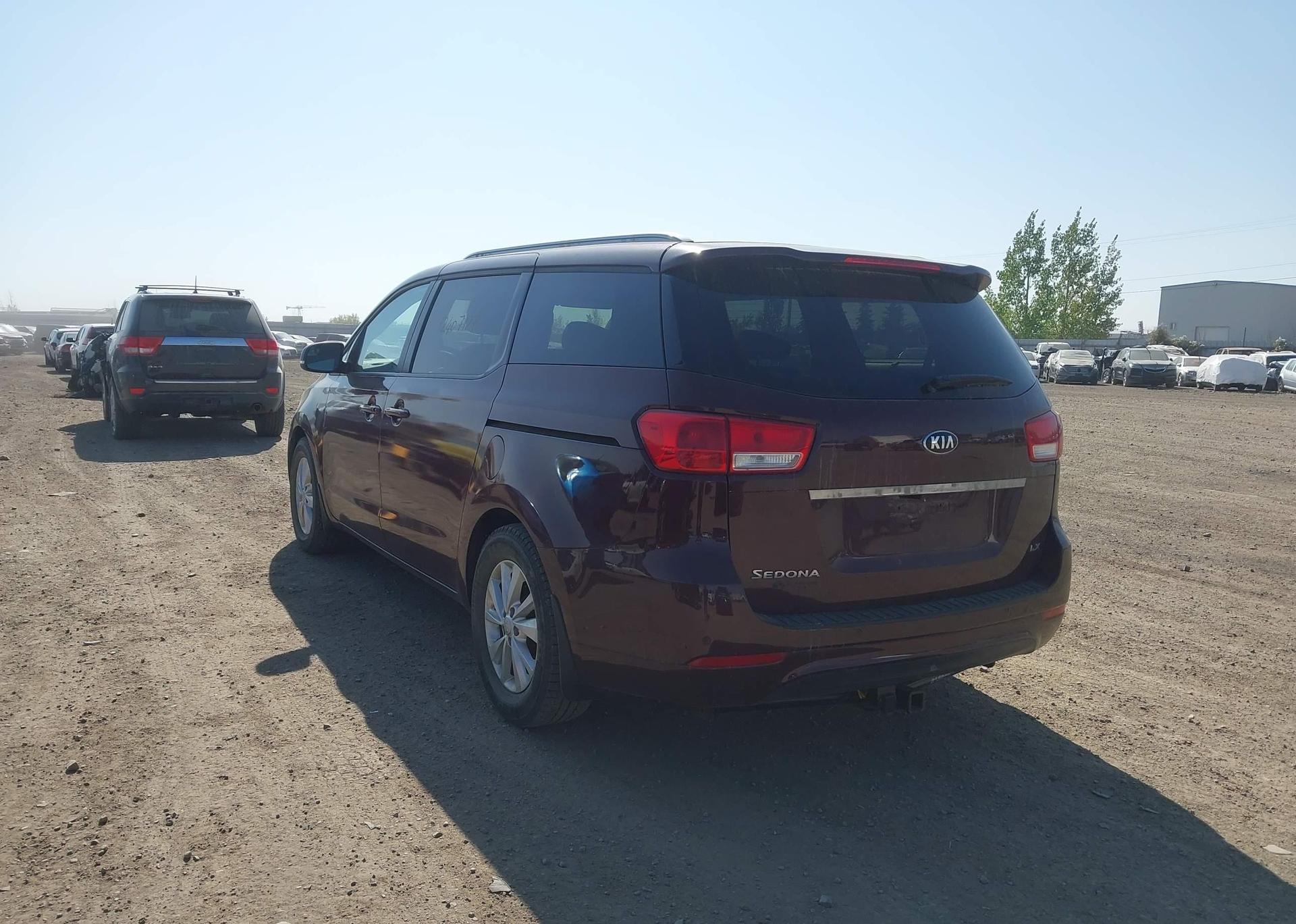 2017 KIA SEDONA LX