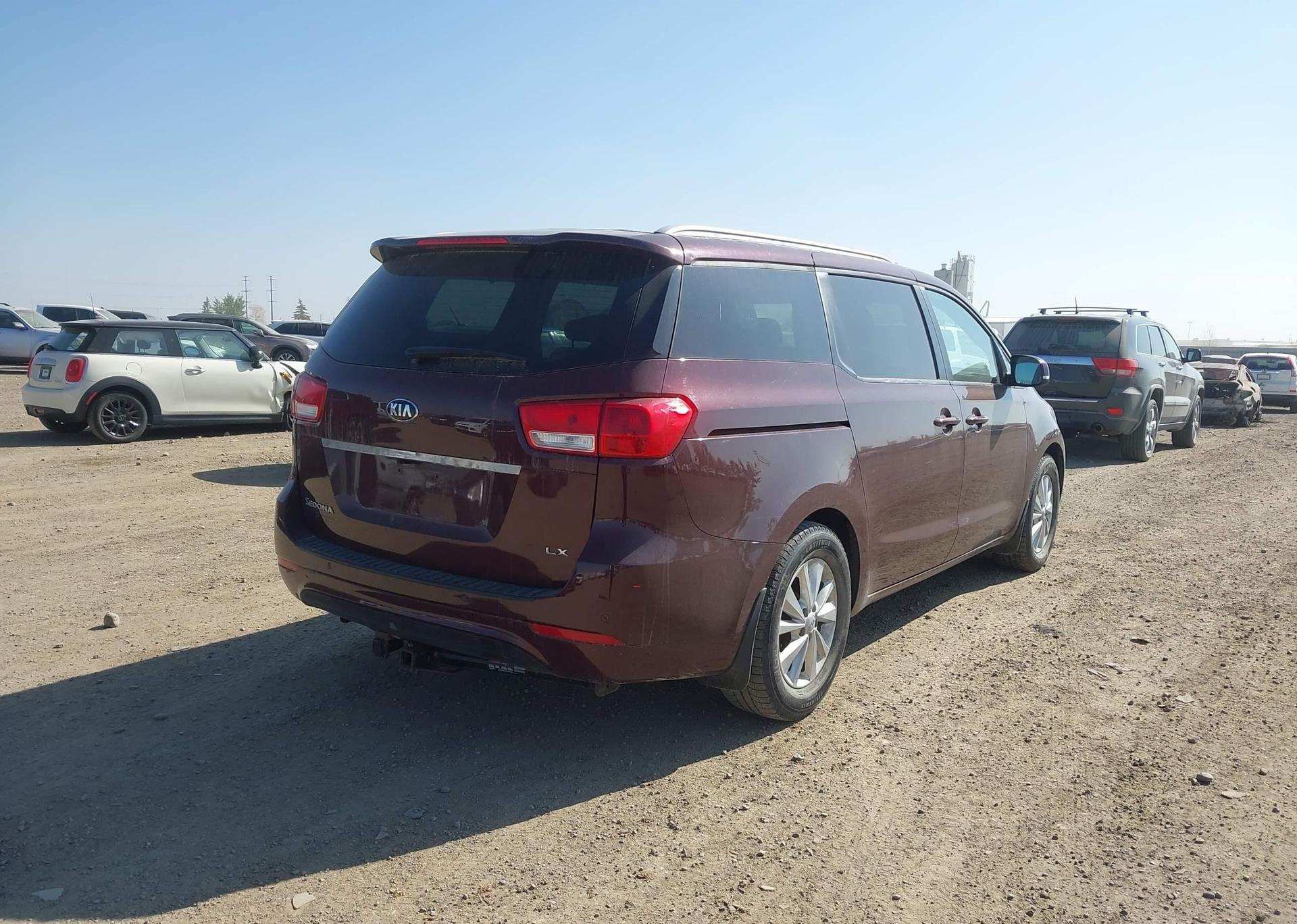 2017 KIA SEDONA LX
