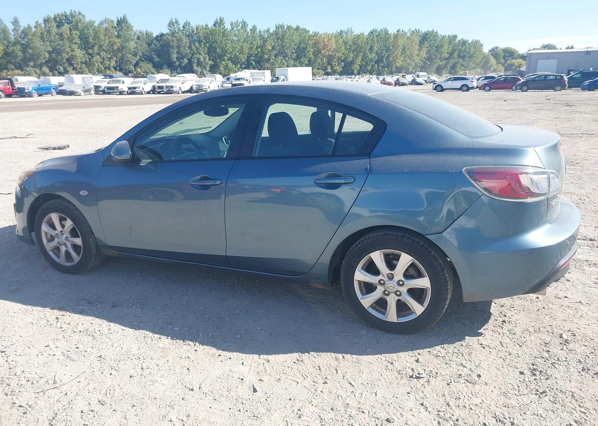 2010 MAZDA MAZDA3 GS
