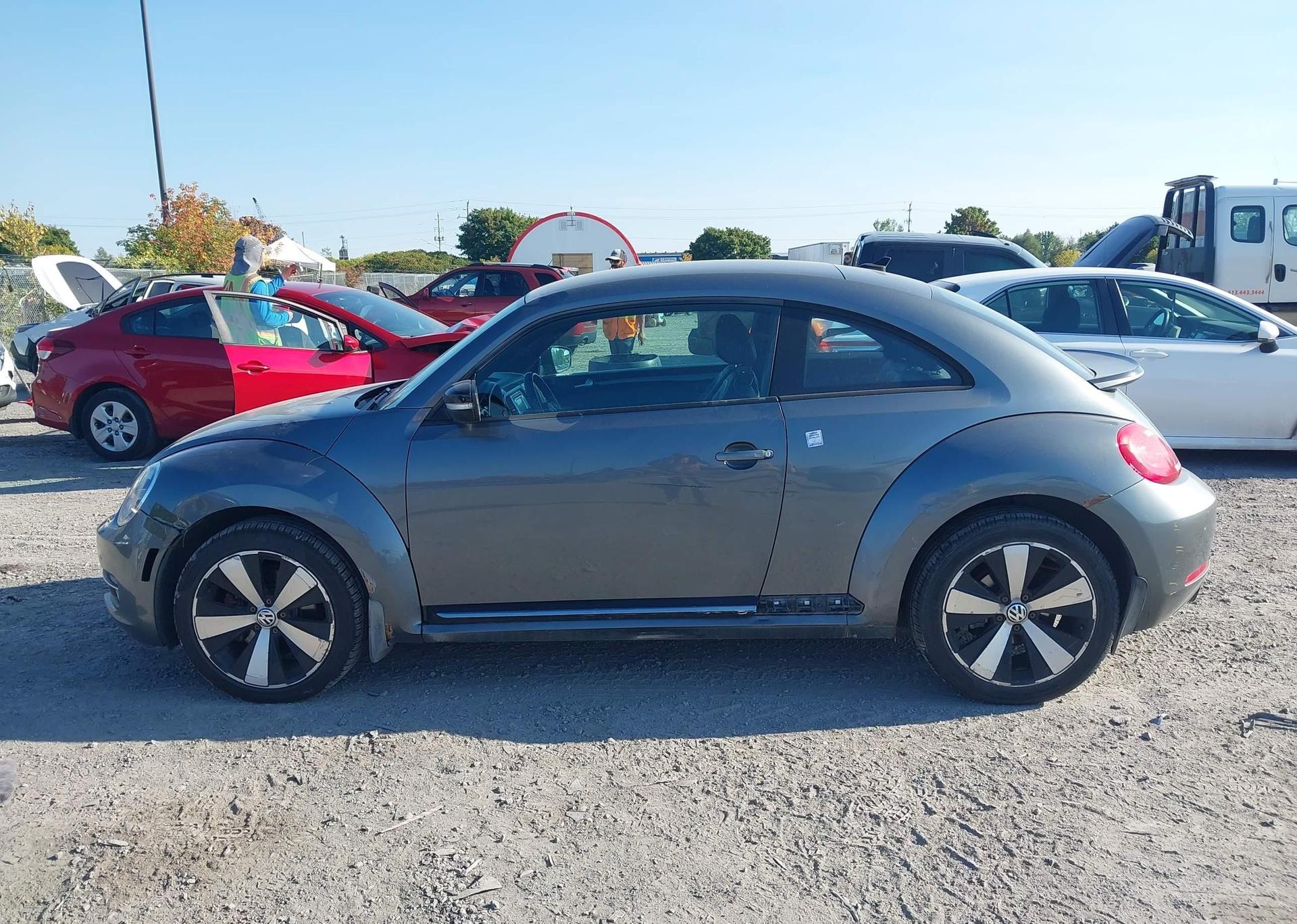2012 VOLKSWAGEN BEETLE 2.0T