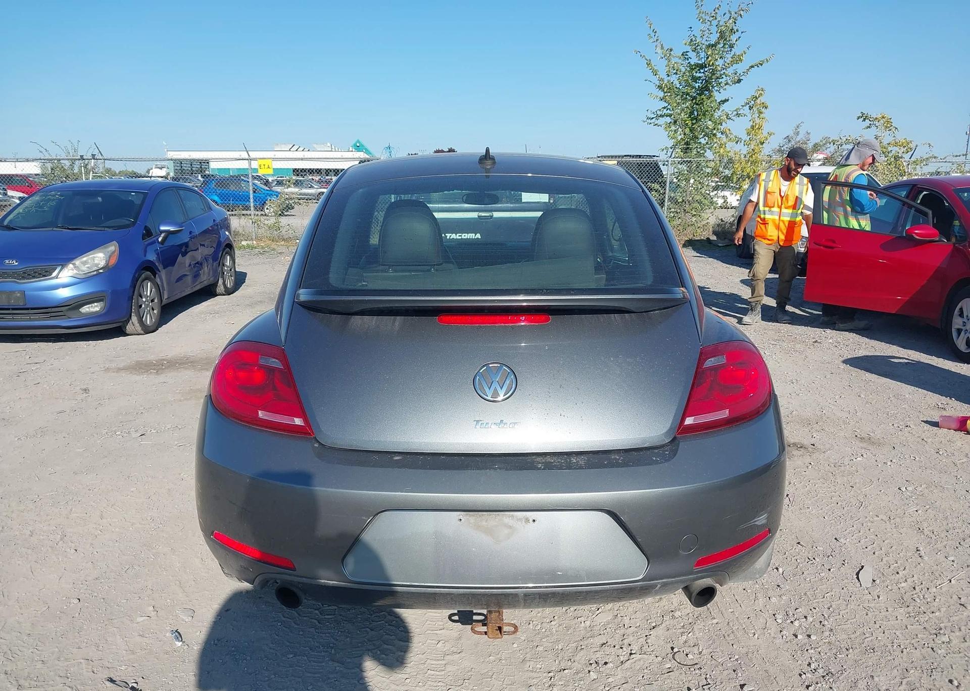 2012 VOLKSWAGEN BEETLE 2.0T