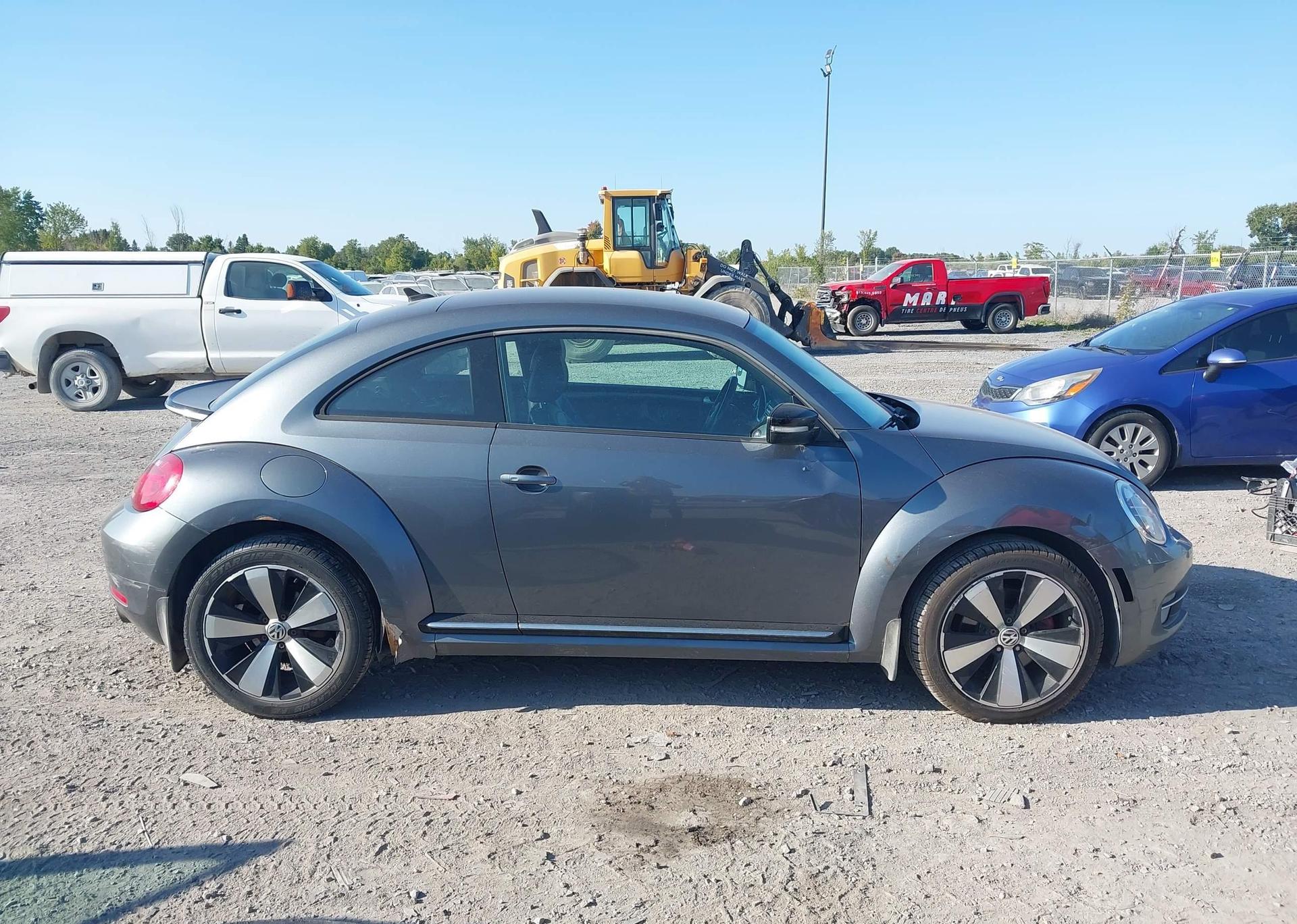 2012 VOLKSWAGEN BEETLE 2.0T