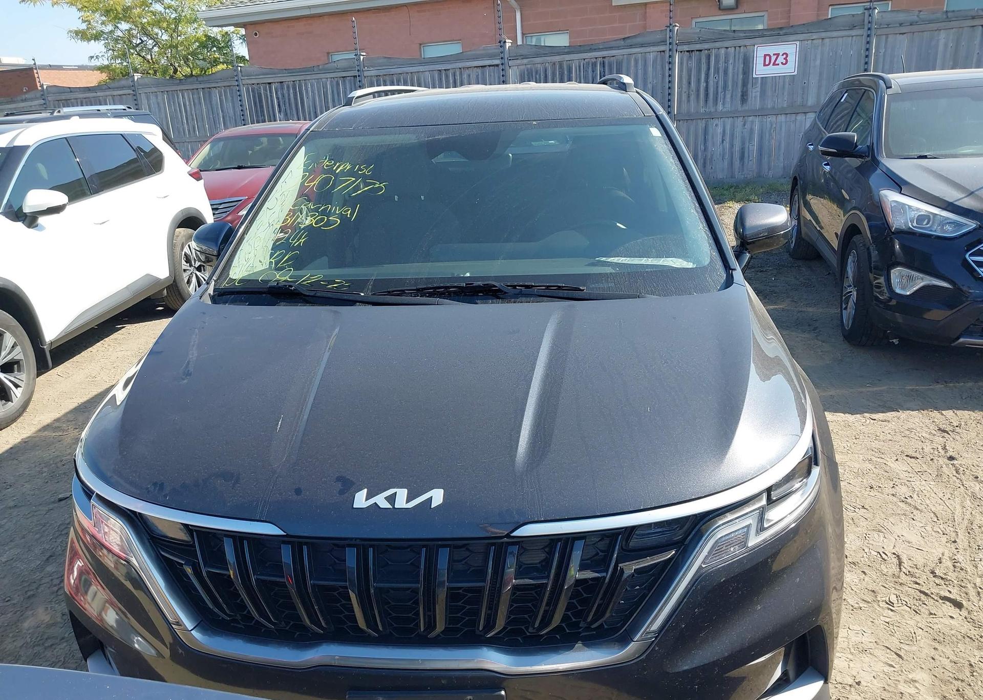 2024 KIA CARNIVAL LX