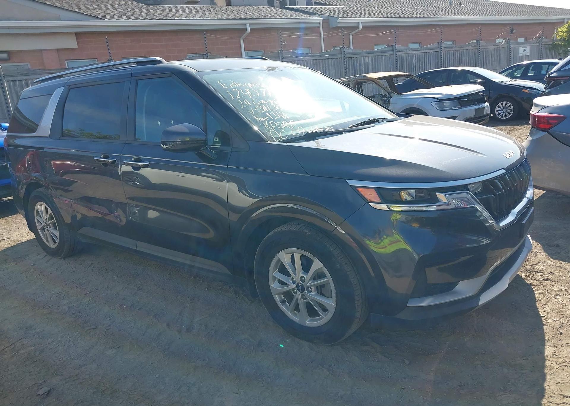 2024 KIA CARNIVAL LX