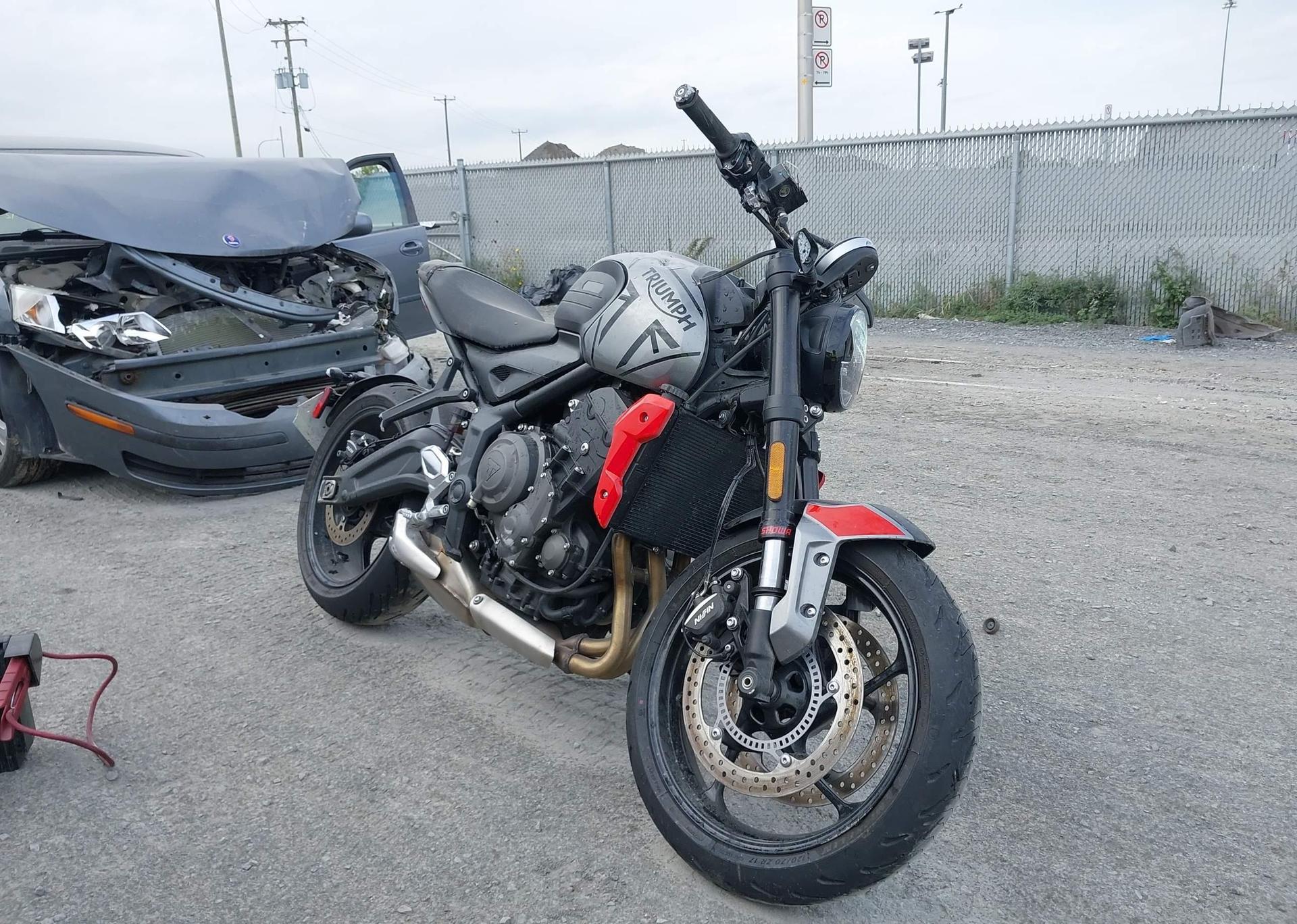 2022 TRIUMPH MOTORCYCLE TRIDENT 660