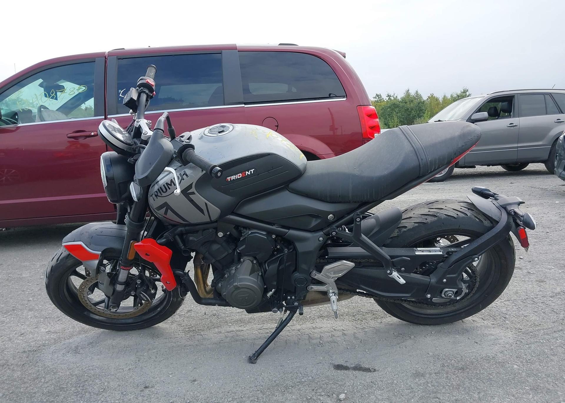 2022 TRIUMPH MOTORCYCLE TRIDENT 660