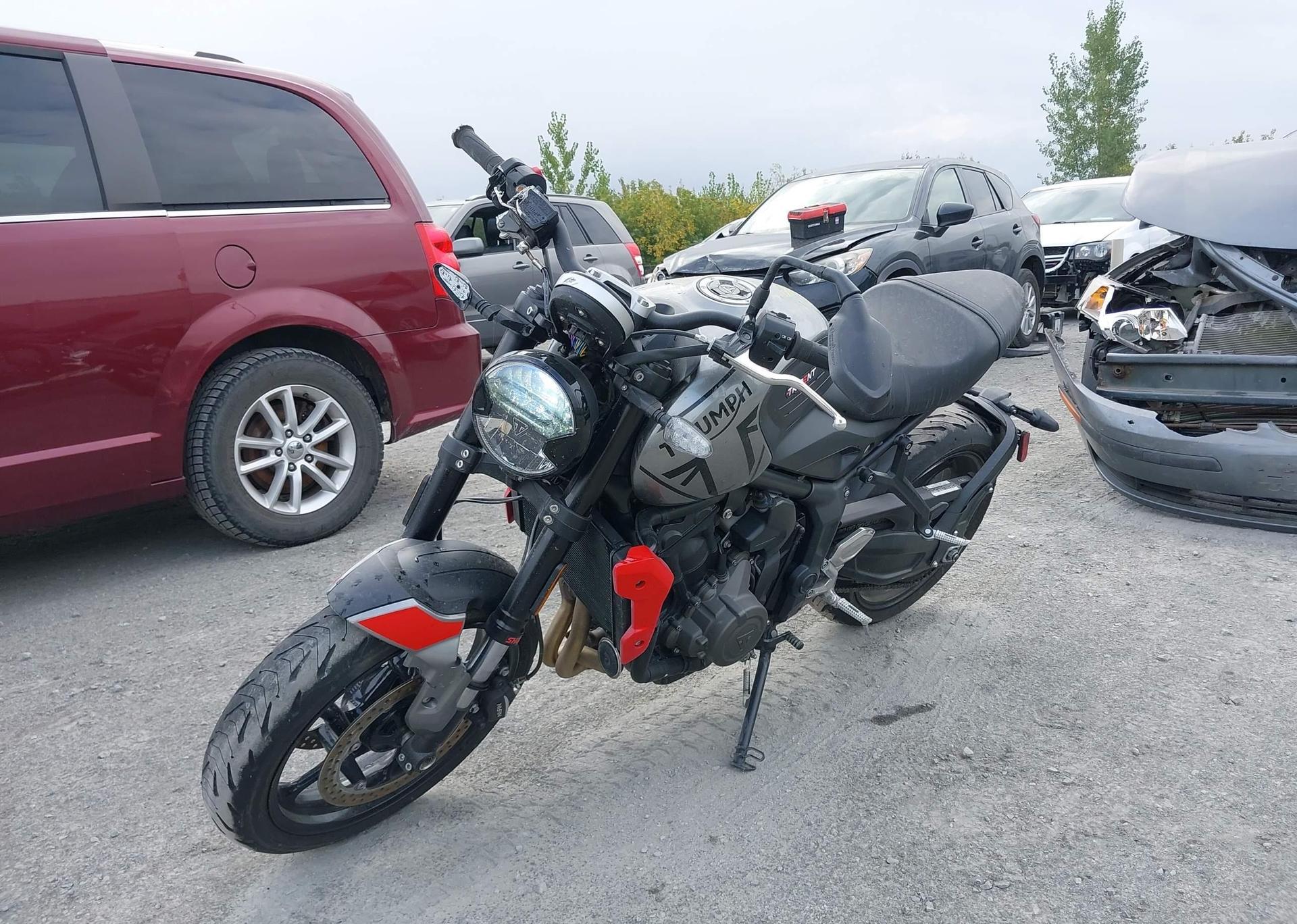 2022 TRIUMPH MOTORCYCLE TRIDENT 660