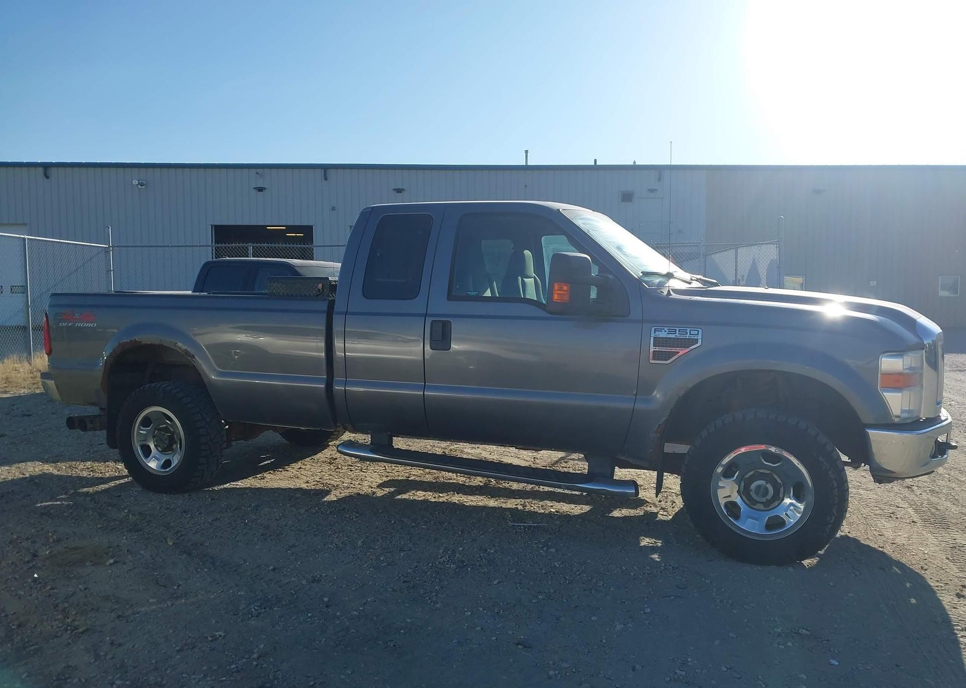 2009 FORD F-350 FX4