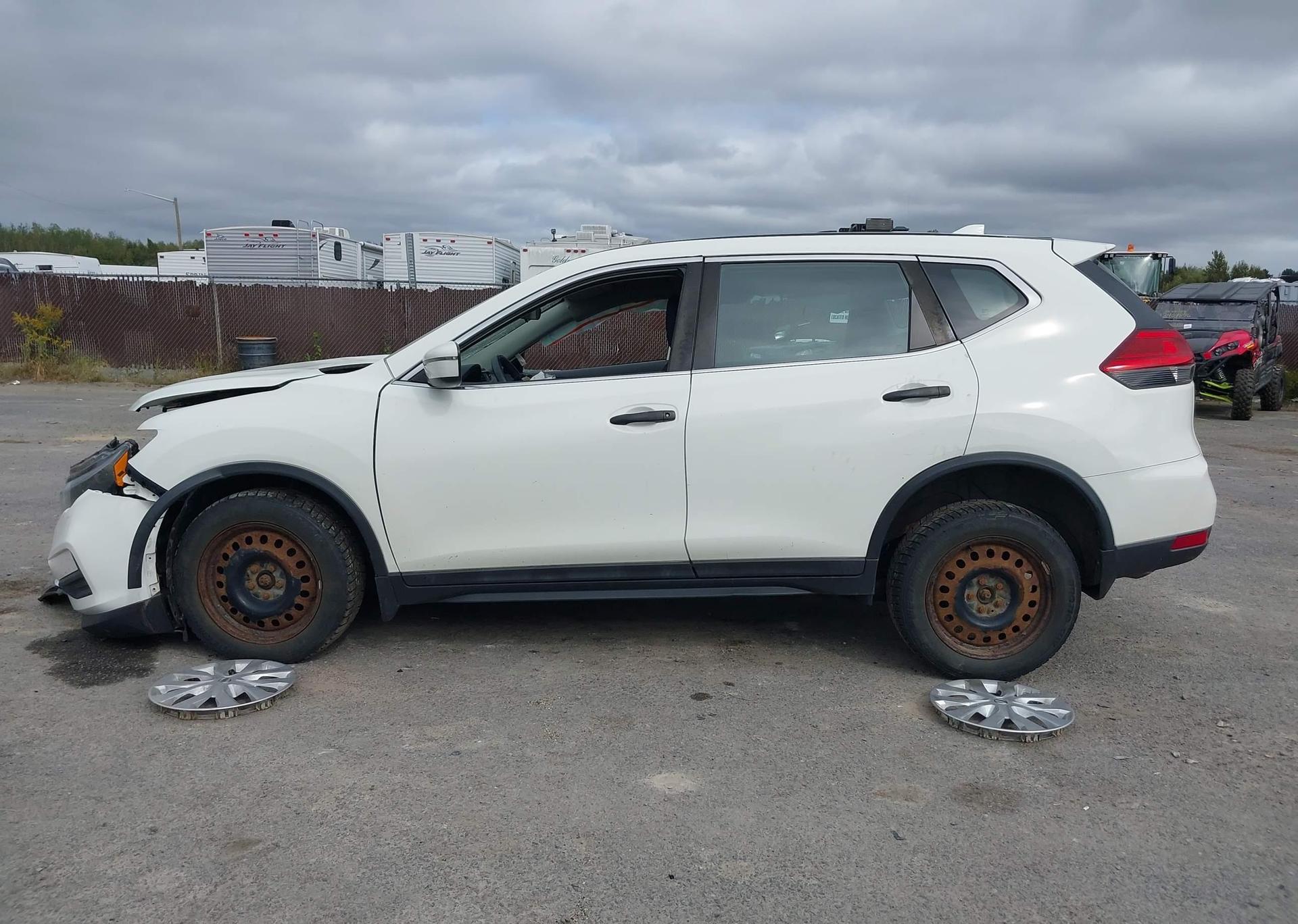 2017 NISSAN ROGUE