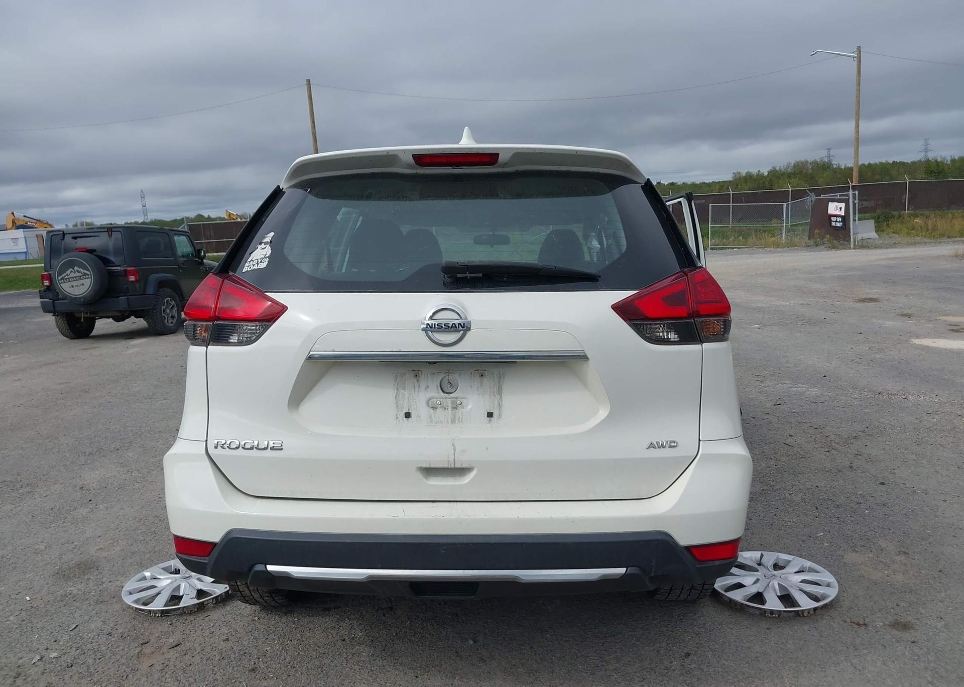 2017 NISSAN ROGUE