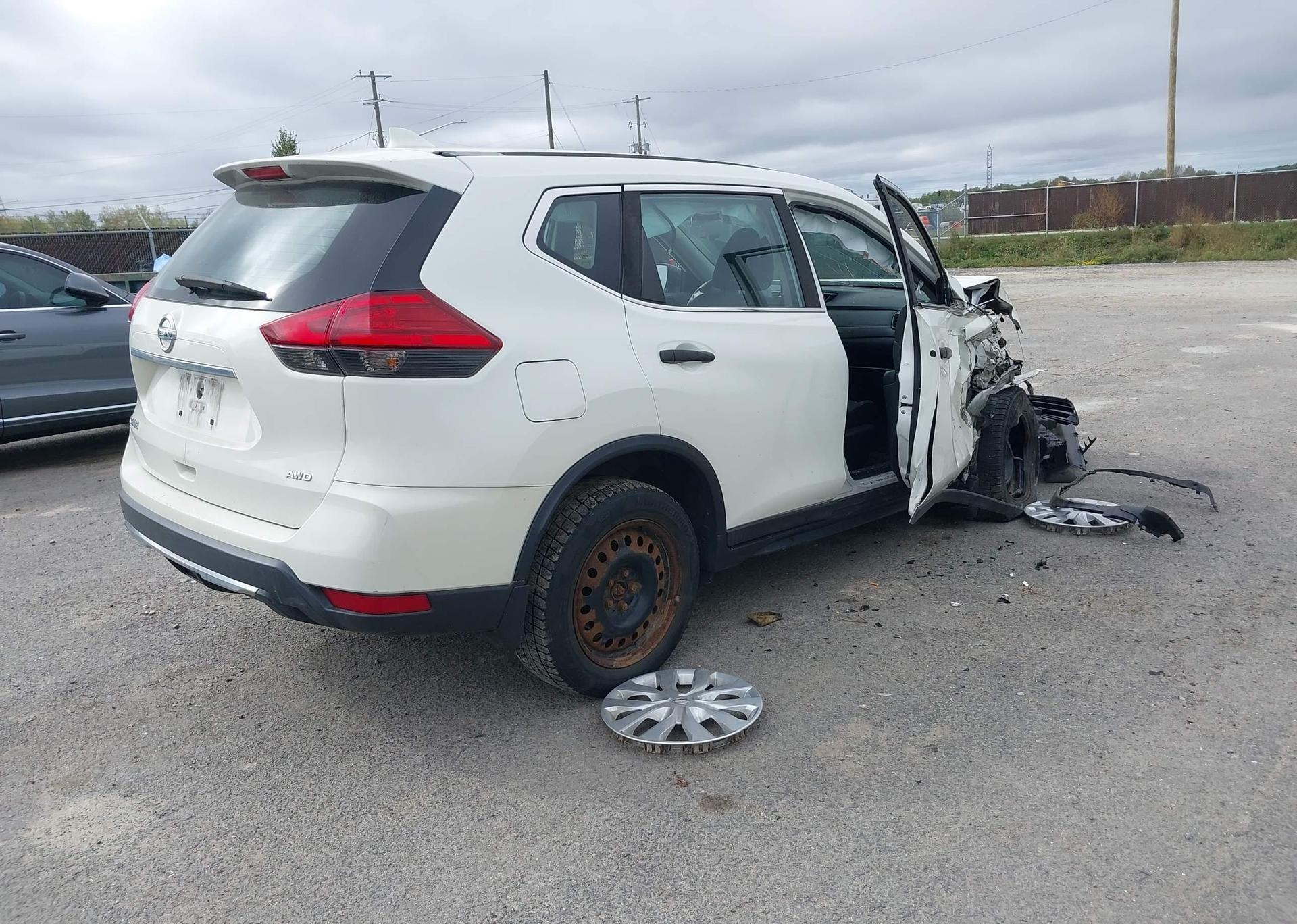 2017 NISSAN ROGUE