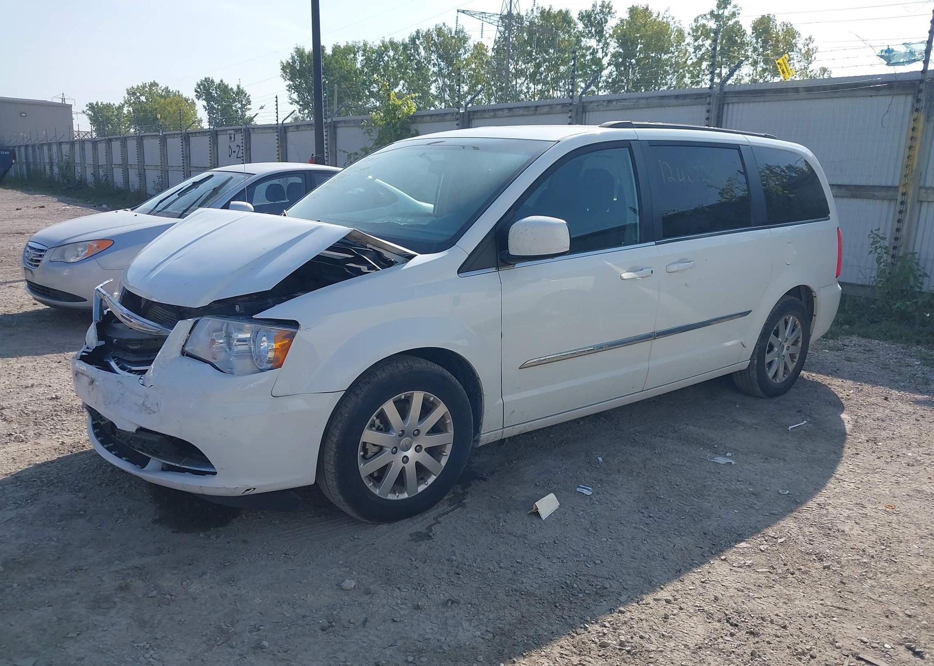 2015 CHRYSLER TOWN & COUNTRY TOURING